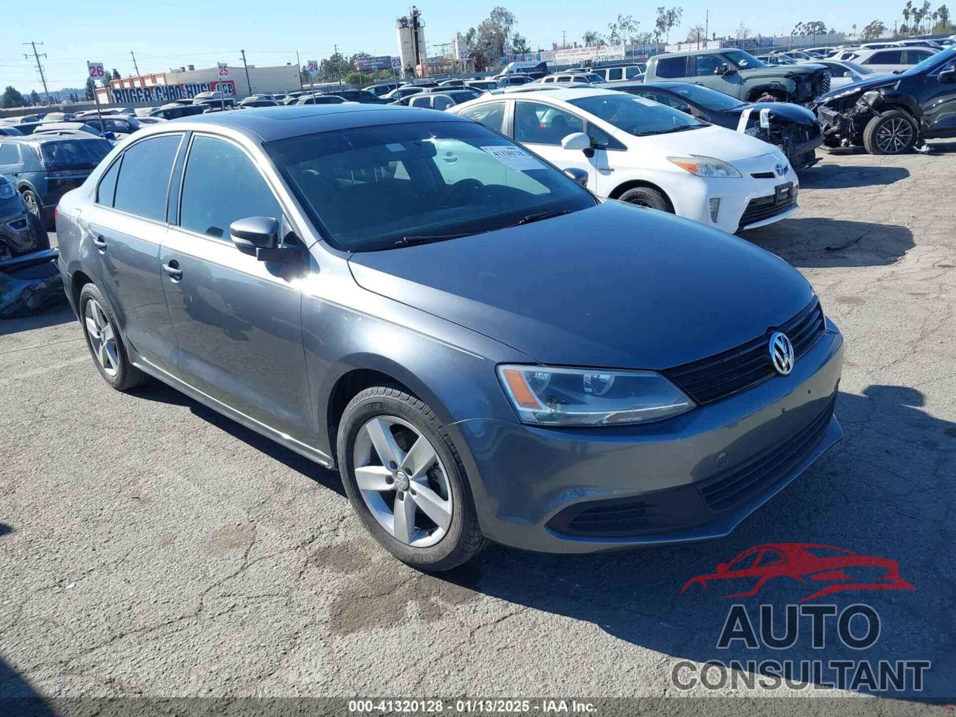 VOLKSWAGEN JETTA 2012 - 3VWLL7AJXCM386154