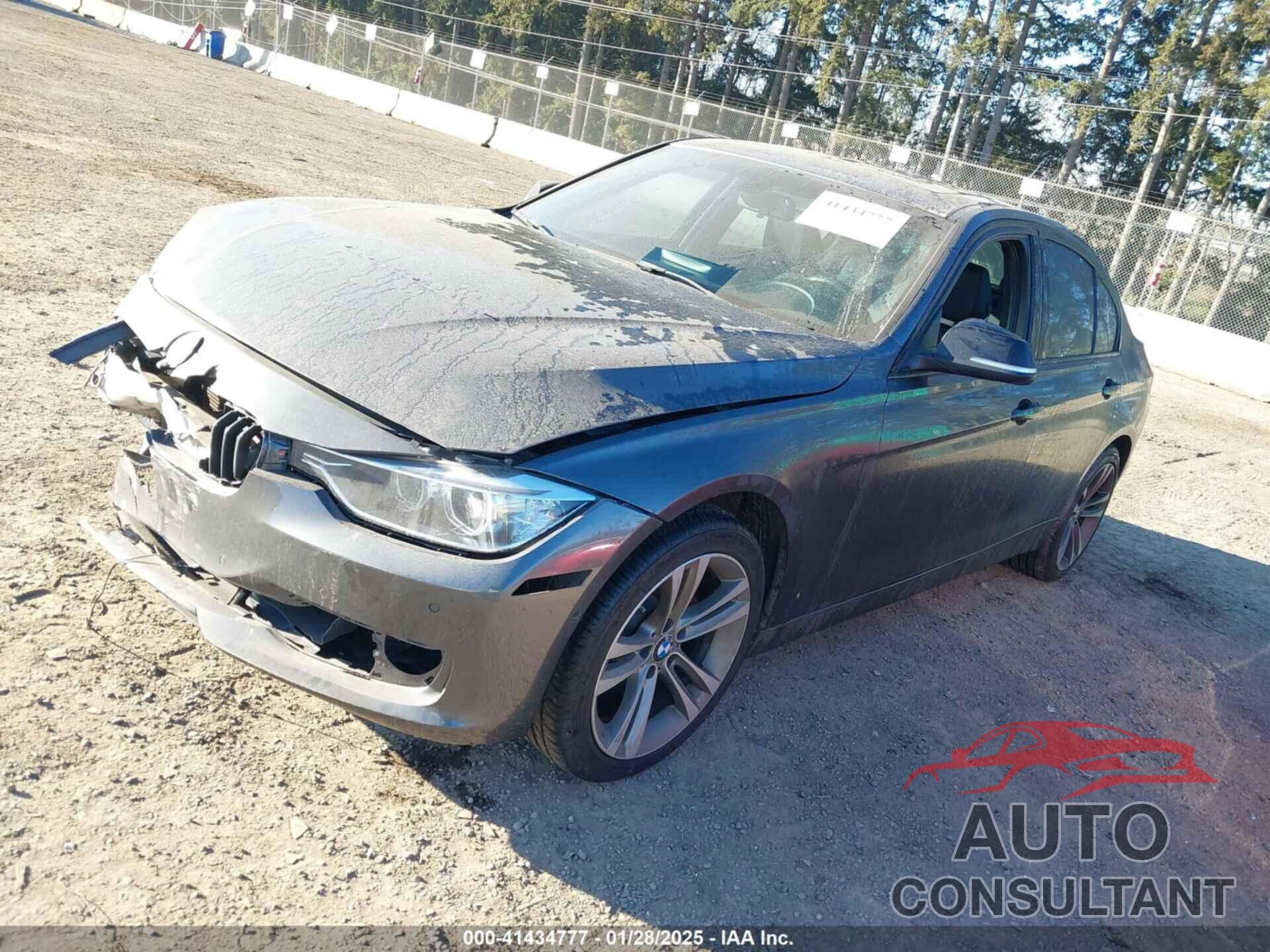 BMW 328I 2013 - WBA3B5G51DNS04317