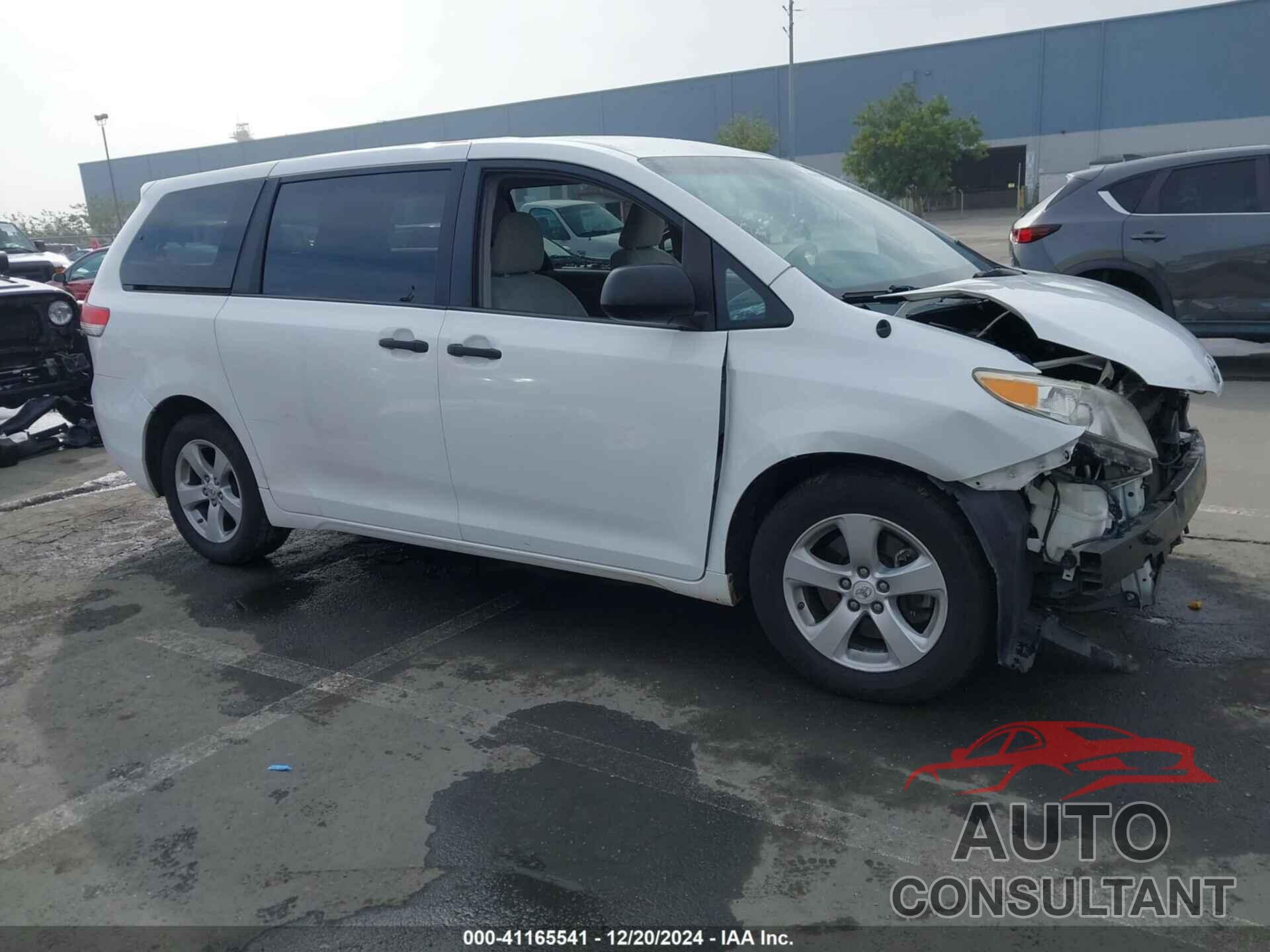 TOYOTA SIENNA 2013 - 5TDZK3DC6DS280582