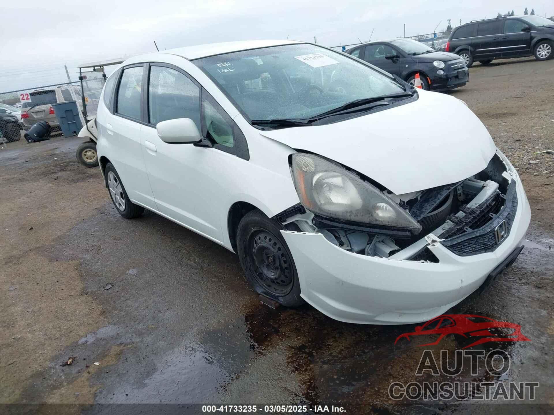 HONDA FIT 2013 - JHMGE8H37DC038499