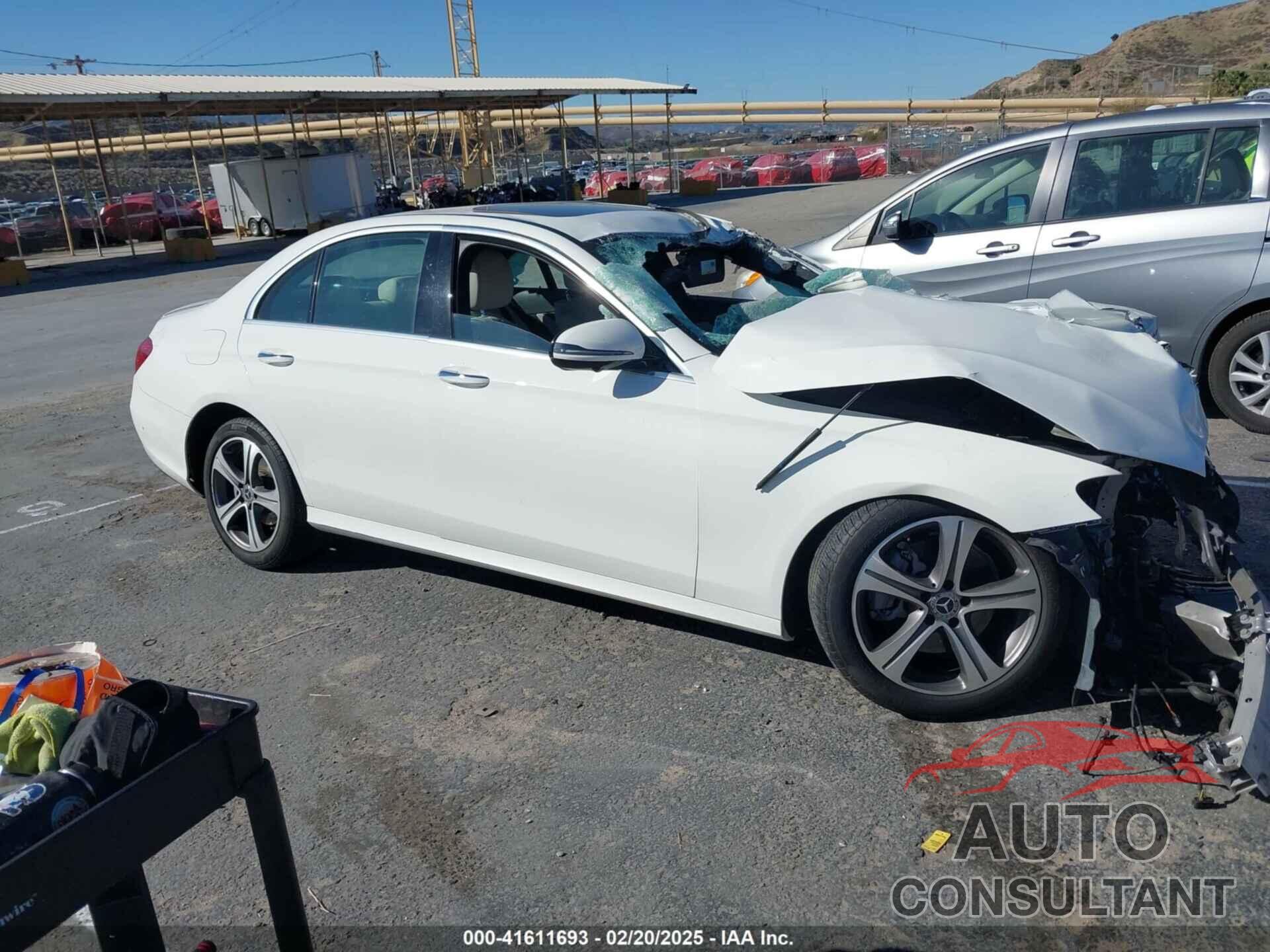 MERCEDES-BENZ E 300 2019 - WDDZF4JB8KA505980
