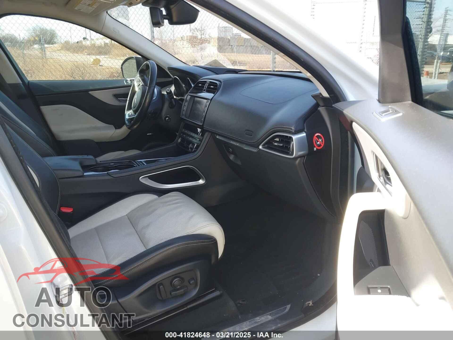 JAGUAR F-PACE 2017 - SADCL2BVXHA063738