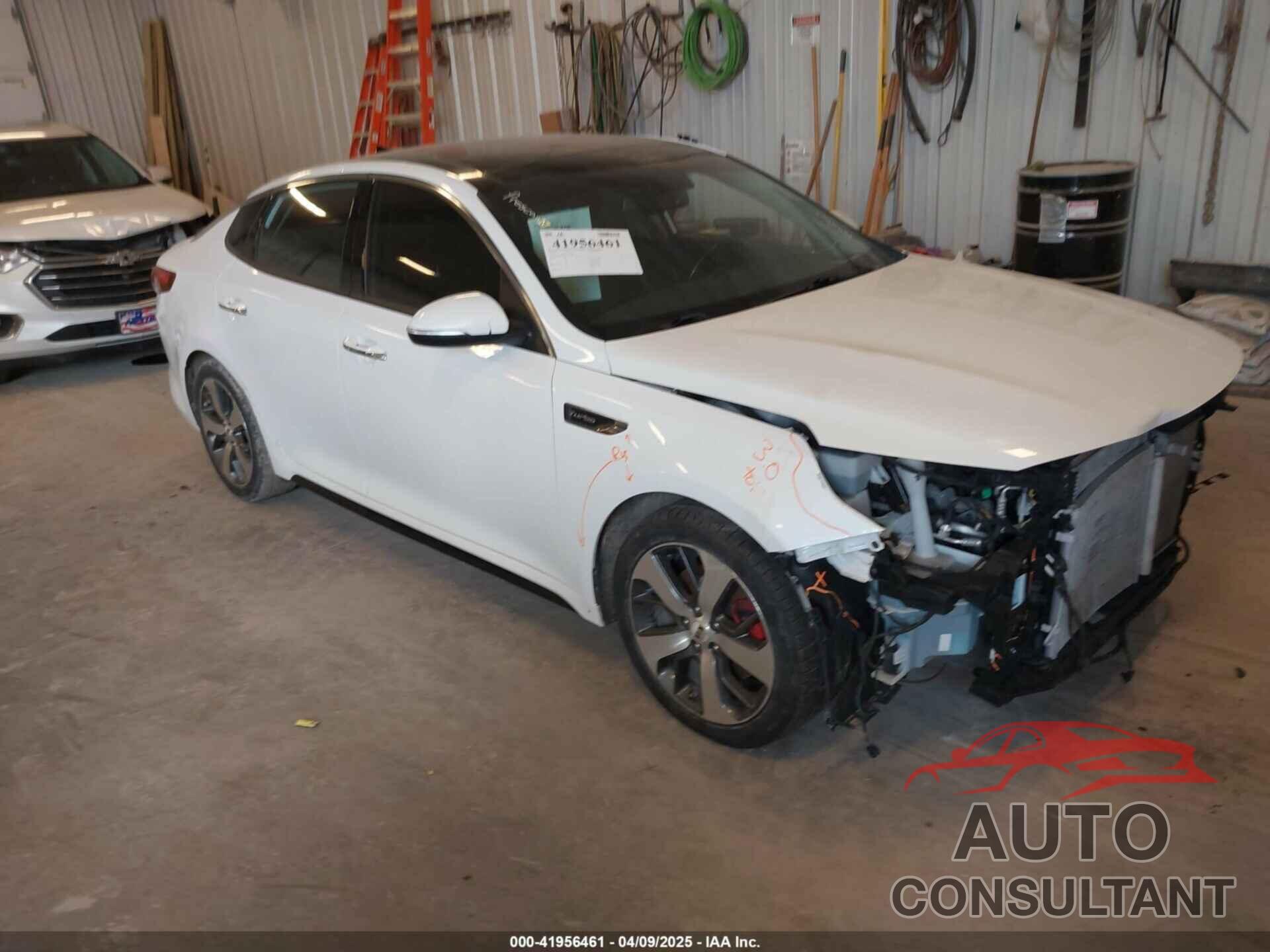 KIA OPTIMA 2018 - 5XXGW4L27JG237960