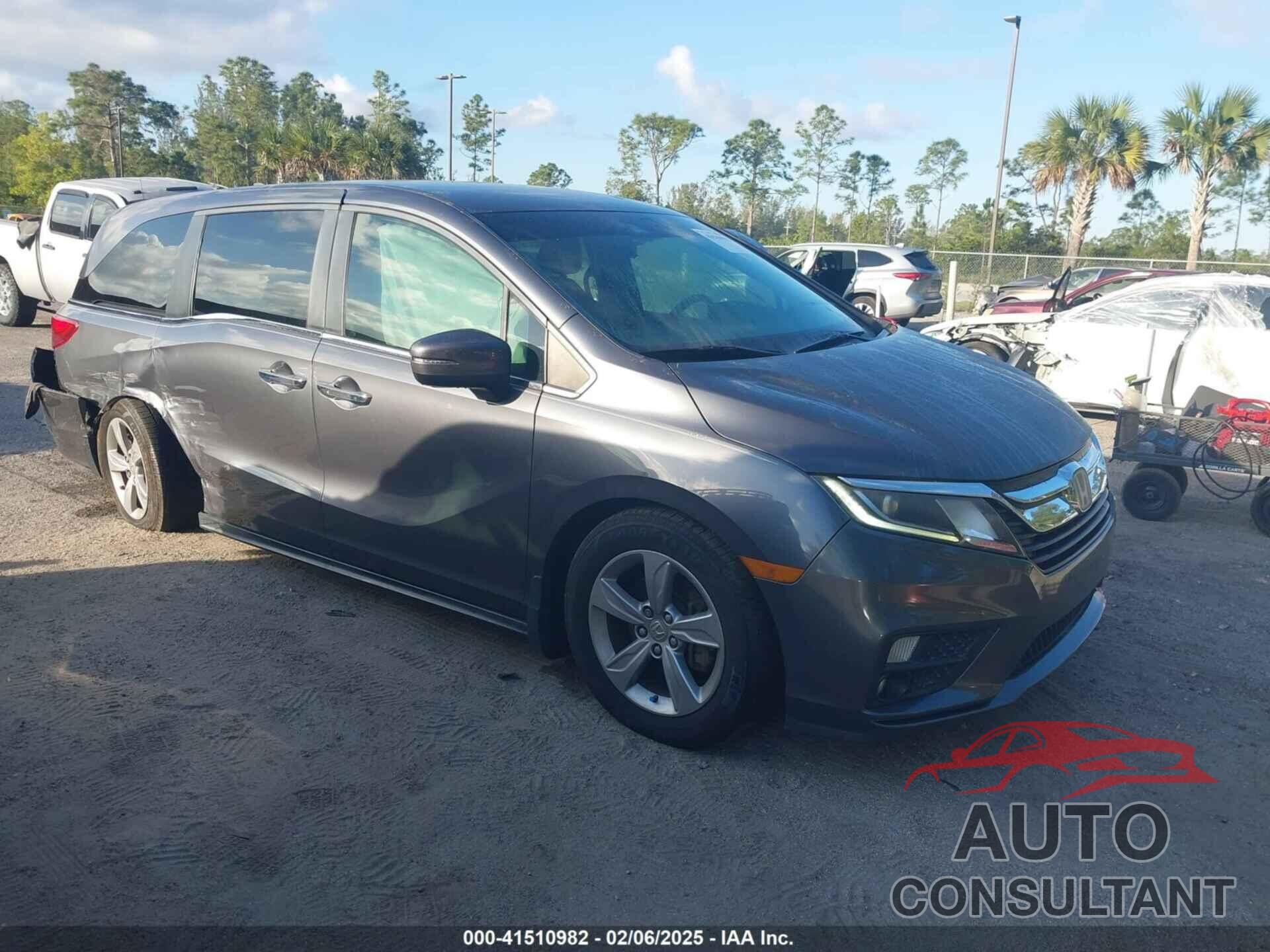 HONDA ODYSSEY 2018 - 5FNRL6H53JB073948