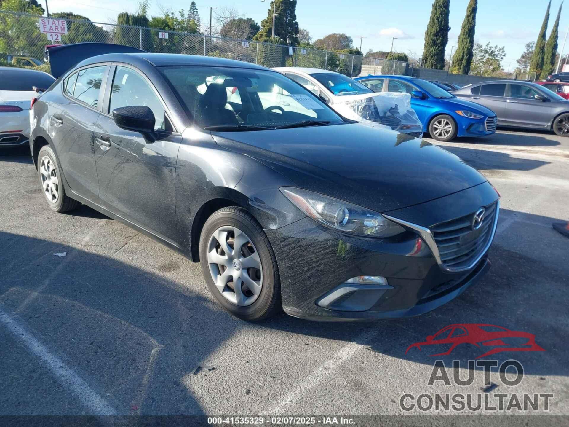 HYUNDAI ELANTRA 2018 - KMHD74LF8JU449761