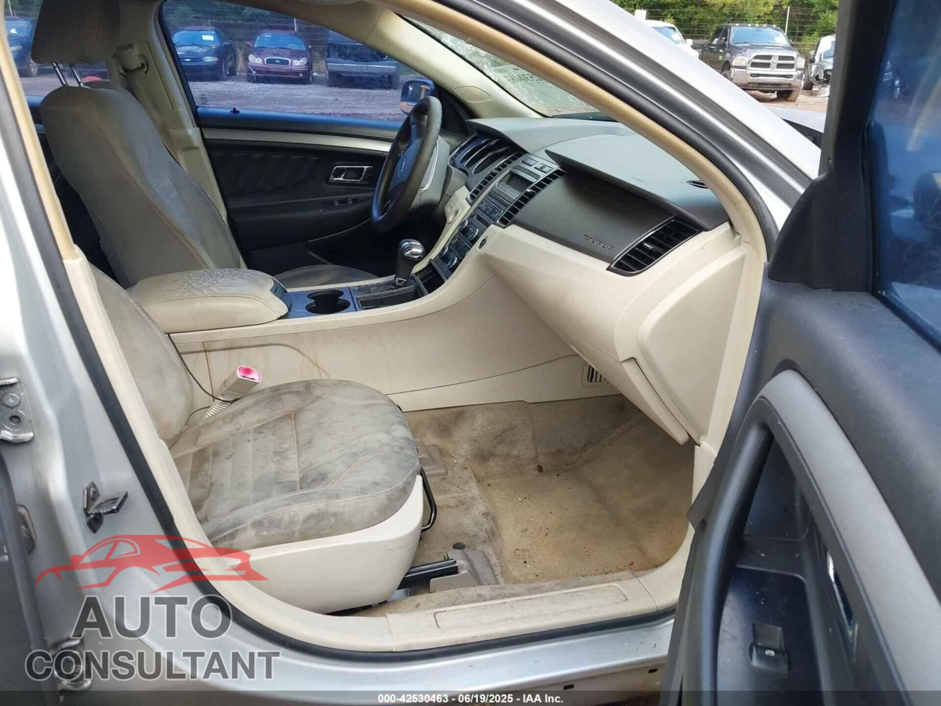 FORD TAURUS 2011 - 1FAHP2DW7BG155945