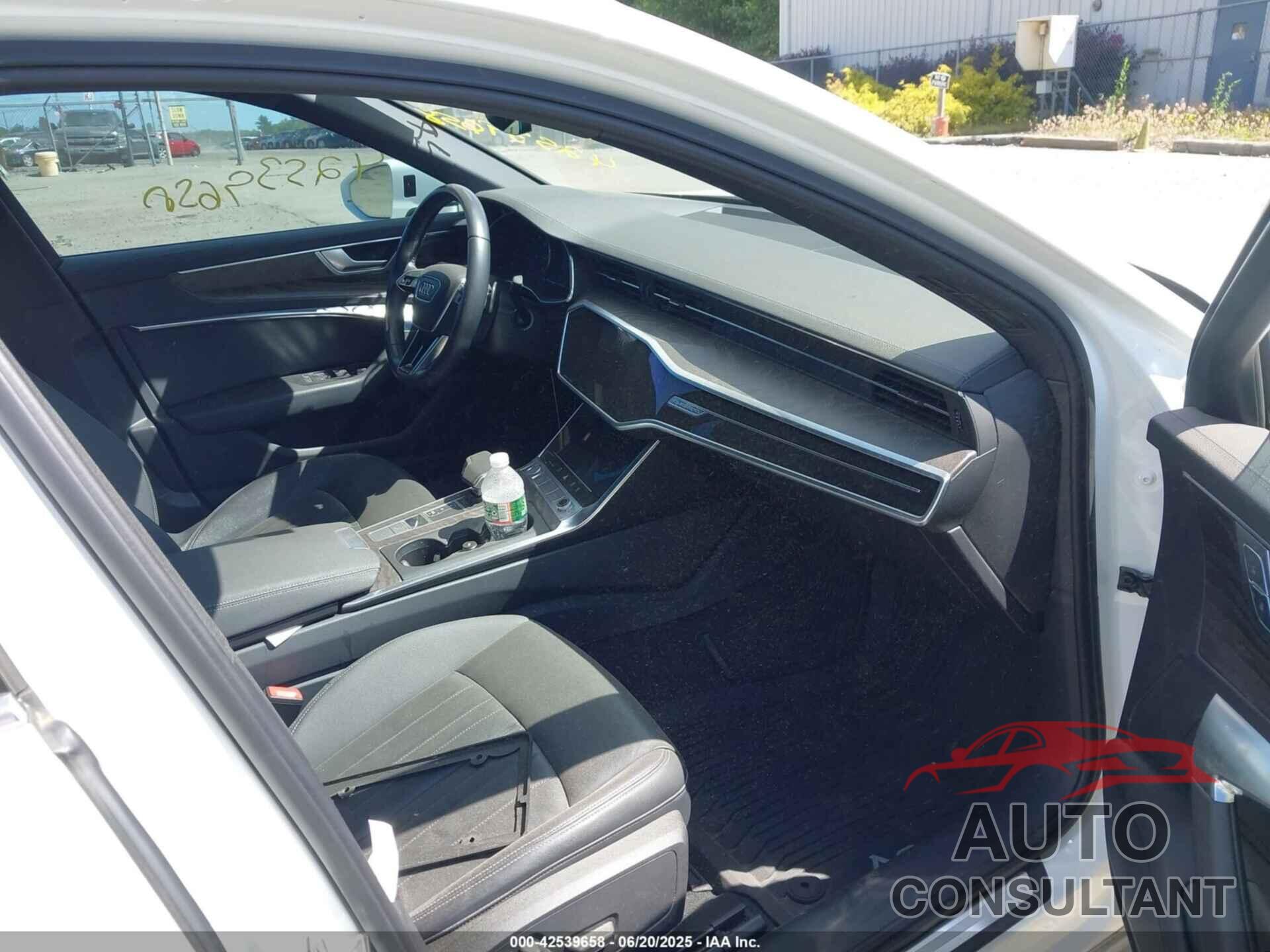 AUDI A6 2019 - WAUD8AF25KN129671