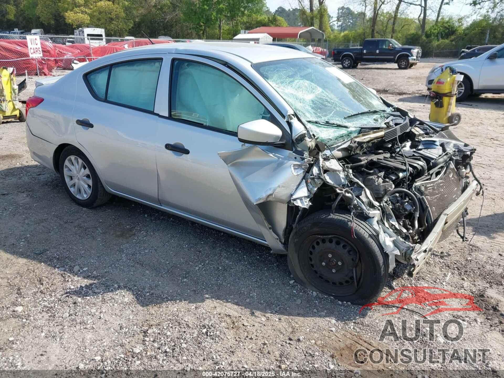 NISSAN VERSA 2019 - 3N1CN7APXKL826172