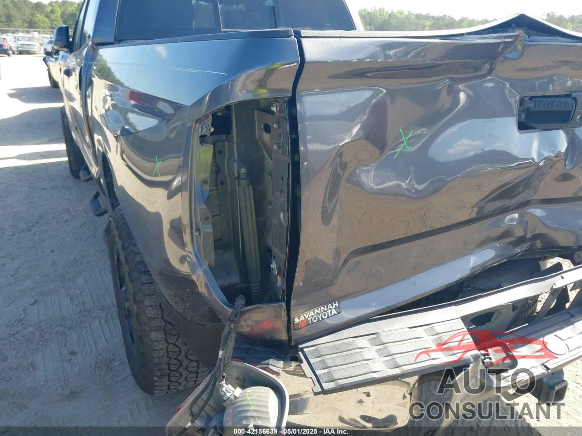 TOYOTA TUNDRA 2017 - 5TFRM5F10HX121218