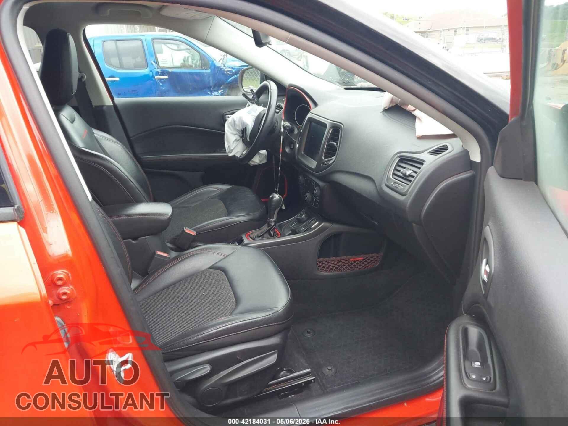 JEEP COMPASS 2019 - 3C4NJDDB5KT754054