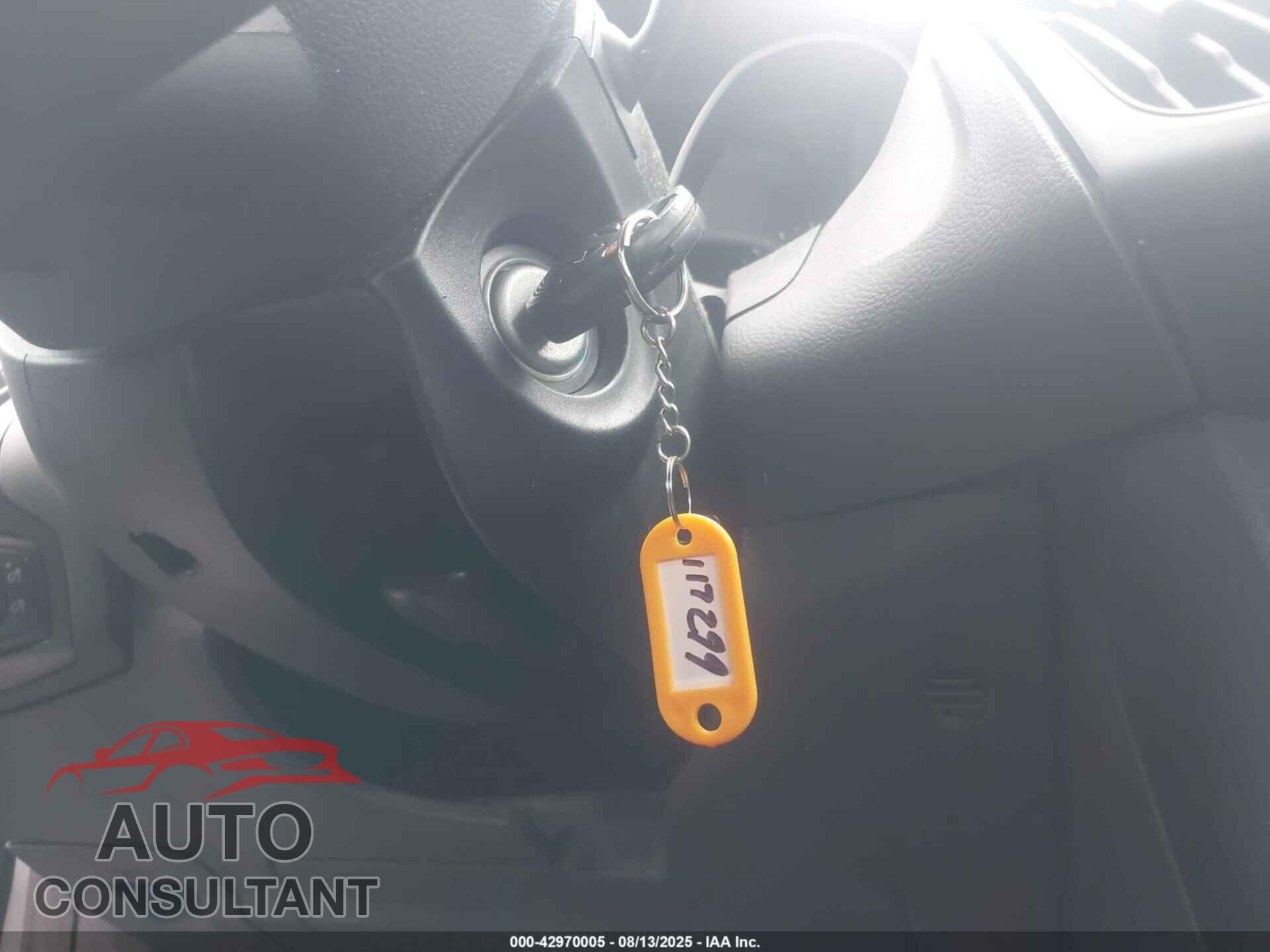 FORD FOCUS 2016 - 1FADP3E20GL302220