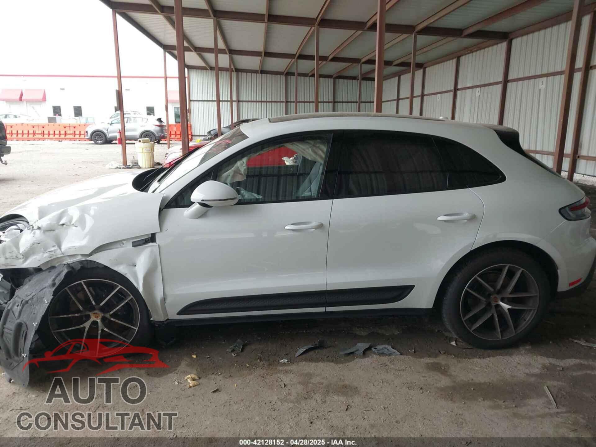 PORSCHE MACAN 2024 - WP1AA2A59RLB15956