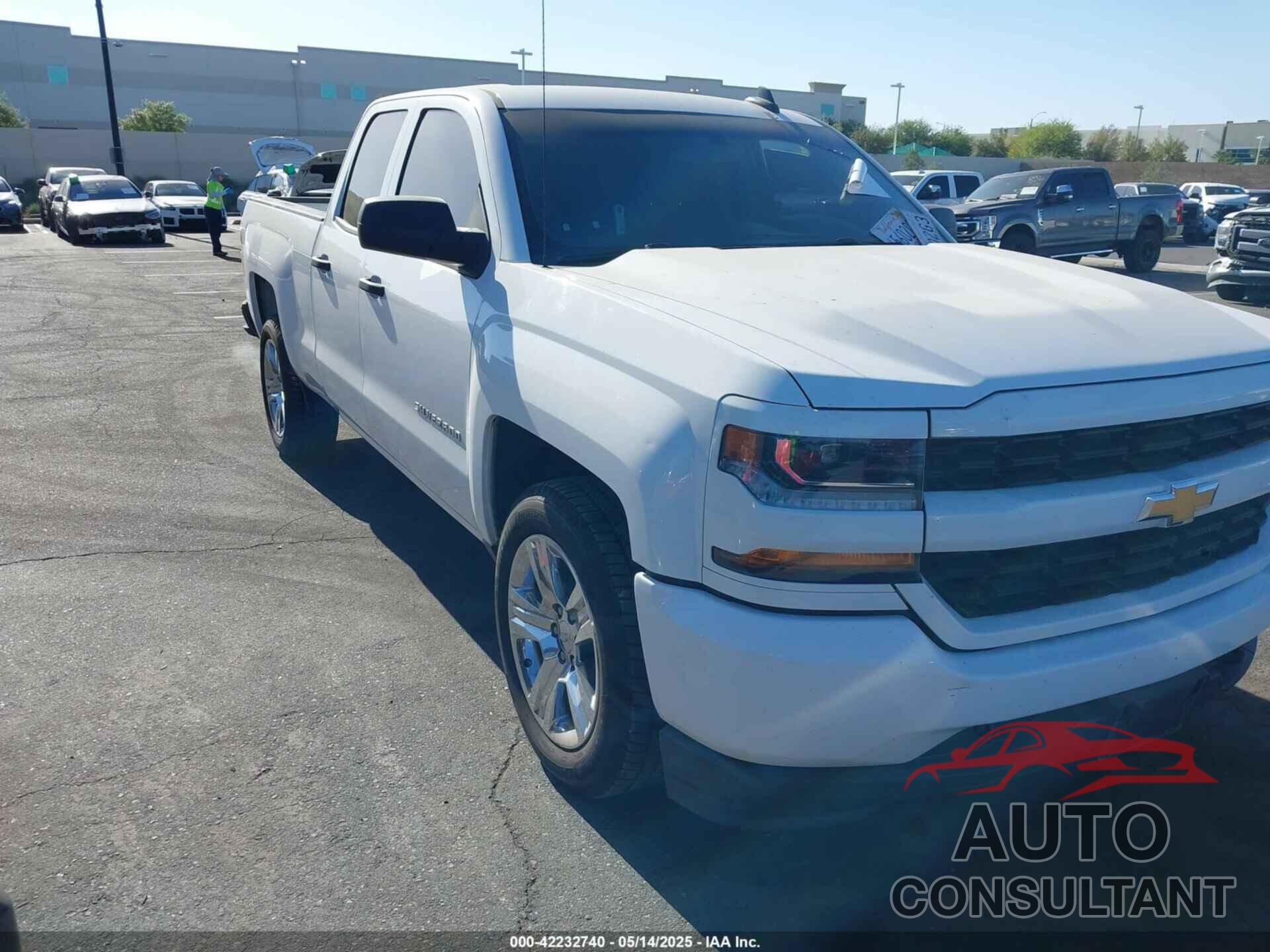 CHEVROLET SILVERADO 1500 2018 - 1GCRCPEC0JZ322290