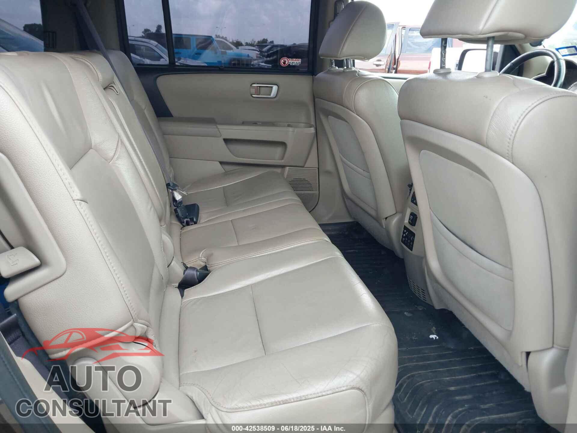 HONDA PILOT 2013 - 5FNYF3H99DB003735