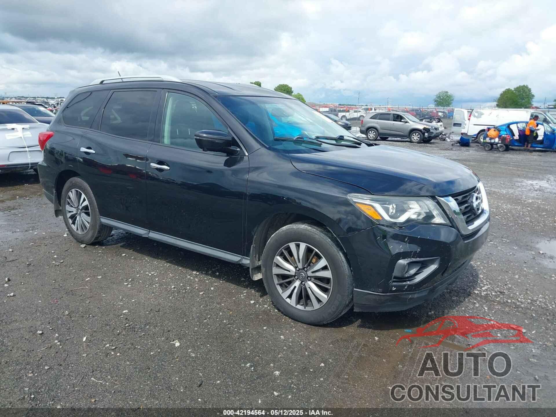 NISSAN PATHFINDER 2017 - 5N1DR2MM3HC611338