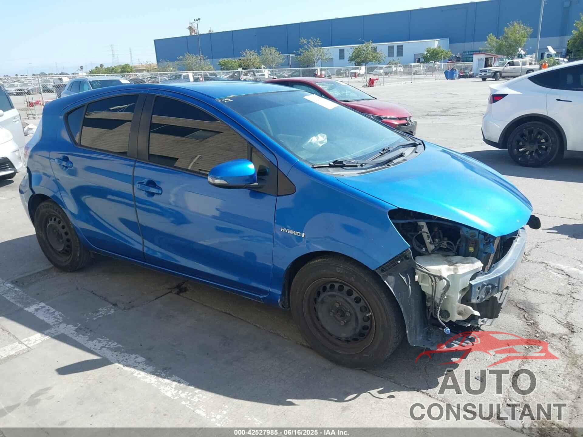 TOYOTA PRIUS C 2013 - JTDKDTB38D1530030