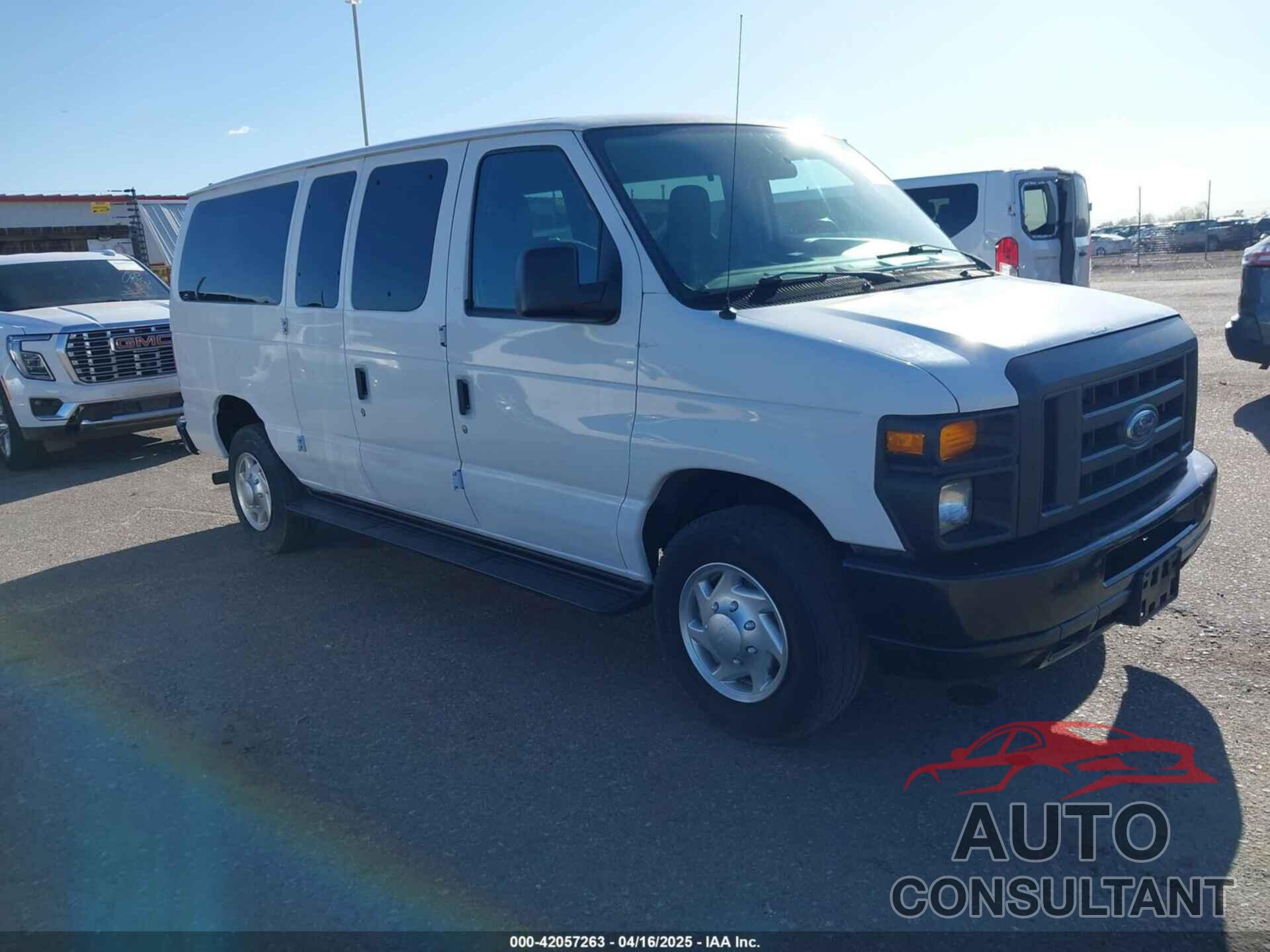 FORD E-350 SUPER DUTY 2011 - 1FBNE3BL0BDA09684