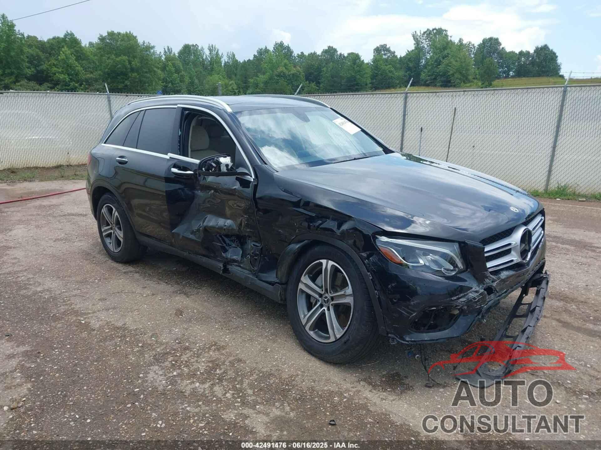 MERCEDES-BENZ GLC 300 2018 - WDC0G4JB1JV089384