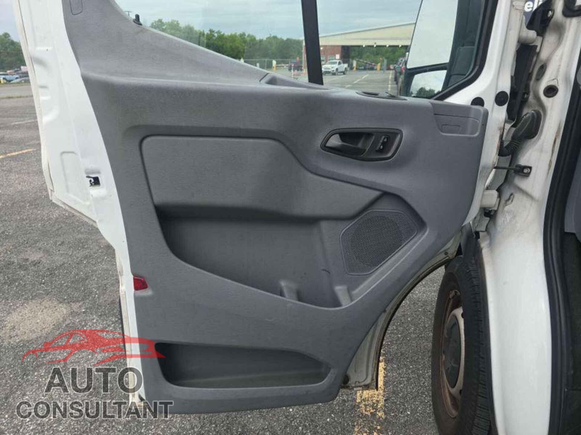FORD TRANSIT 2015 - 1FTNE2YM9FKB32293