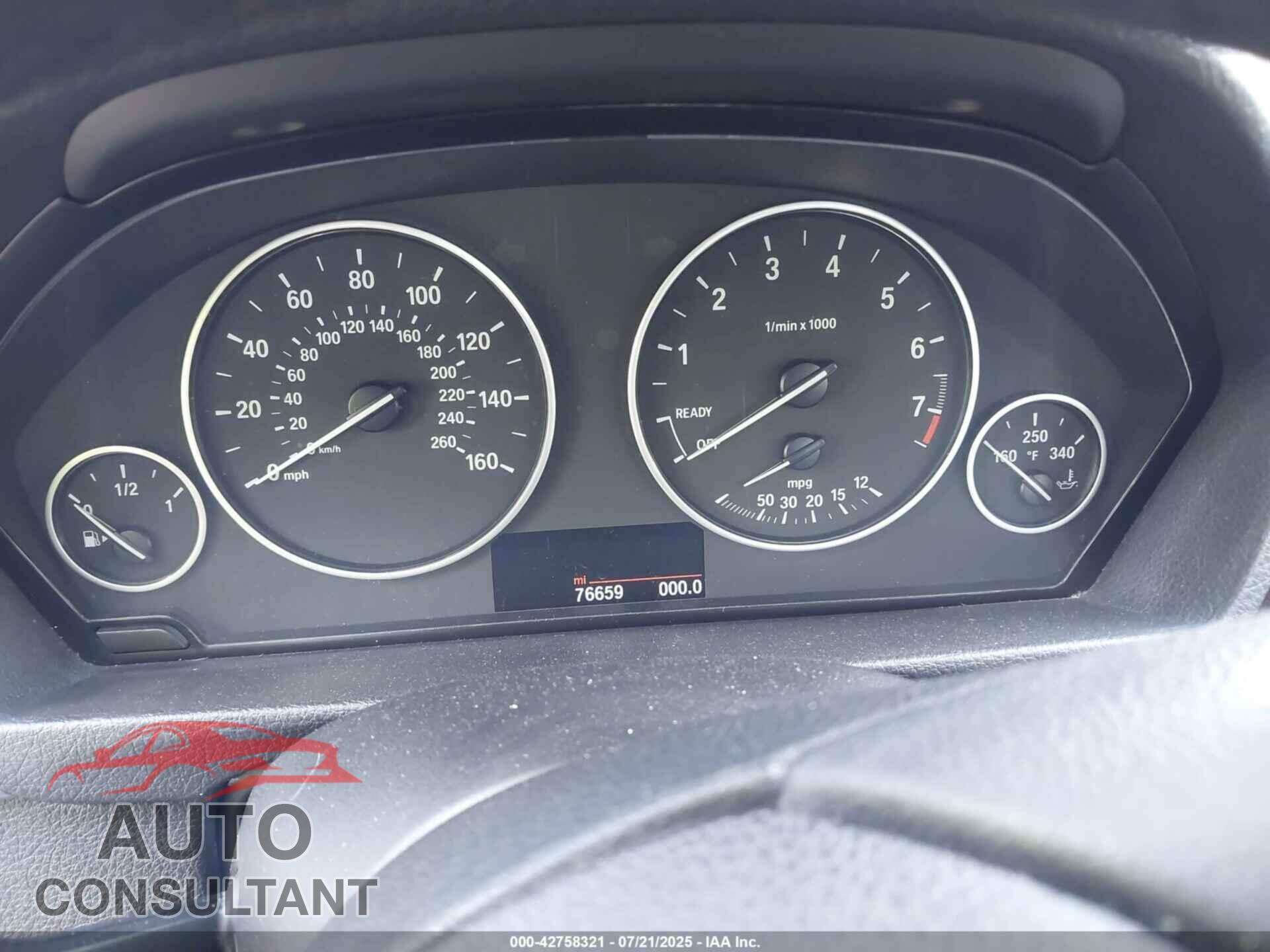 BMW 320I 2016 - WBA8E5G59GNU21325