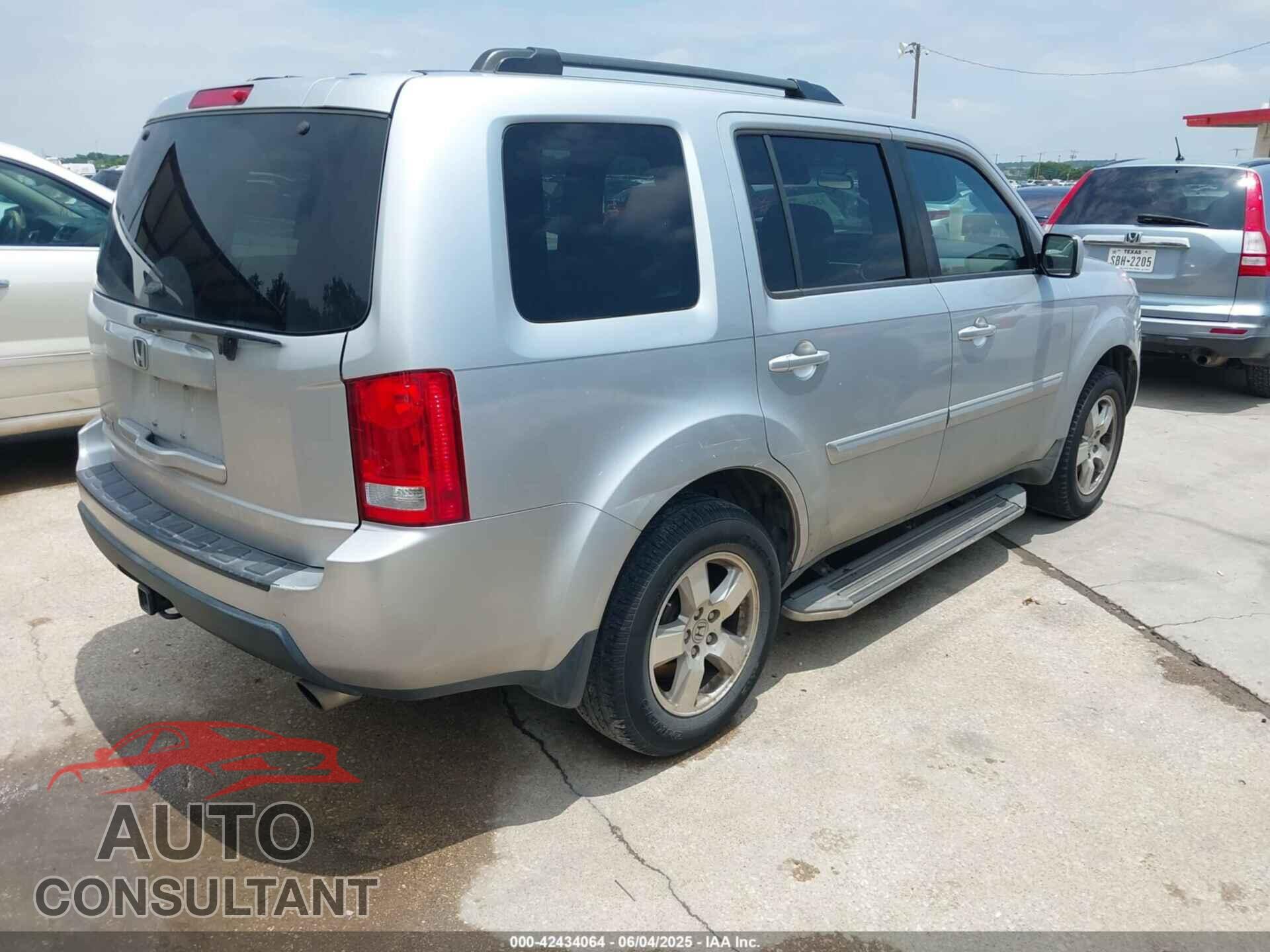 HONDA PILOT 2011 - 5FNYF3H42BB037548