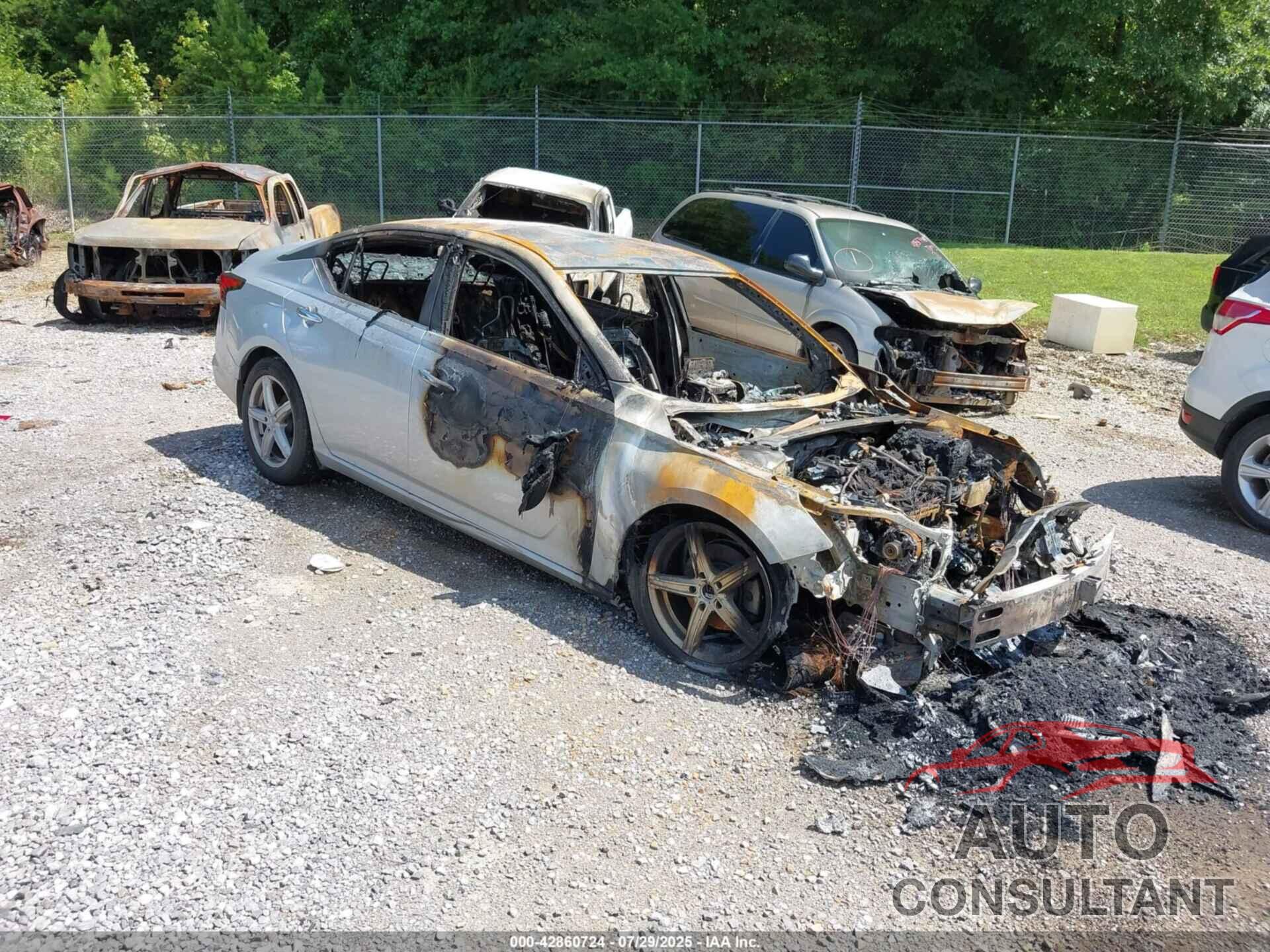 NISSAN ALTIMA 2021 - 1N4BL4DV4MN408707