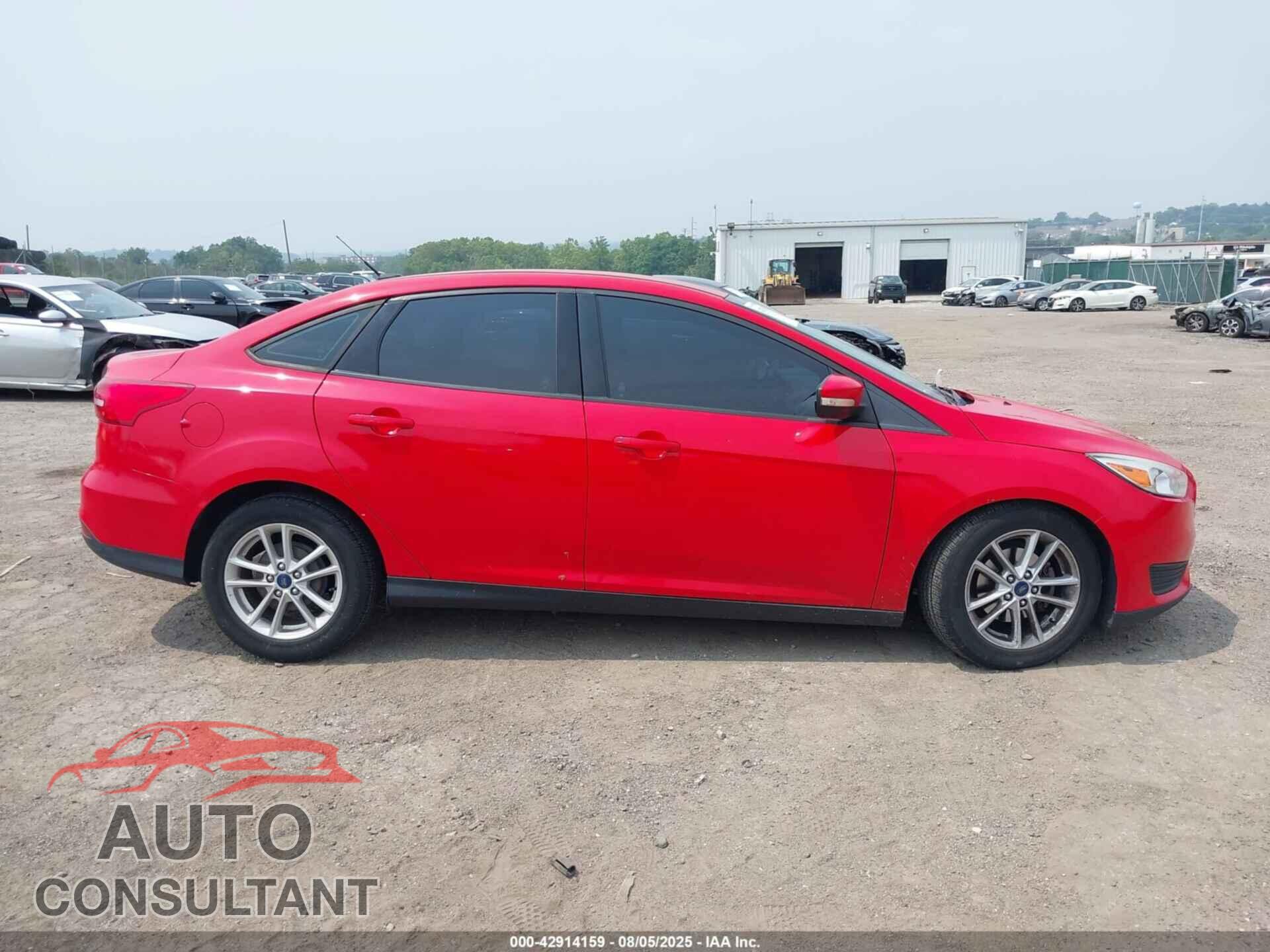 FORD FOCUS 2015 - 1FADP3F23FL244245