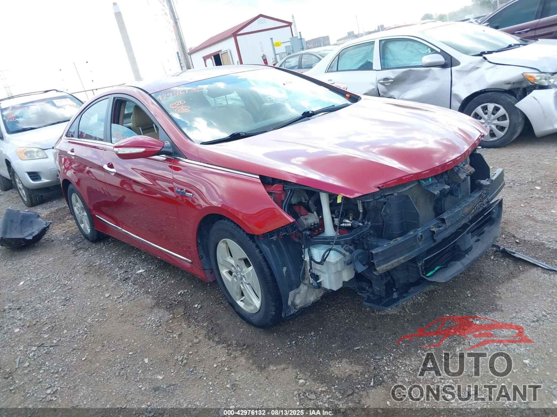 HYUNDAI SONATA HYBRID 2011 - KMHEC4A42BA011208