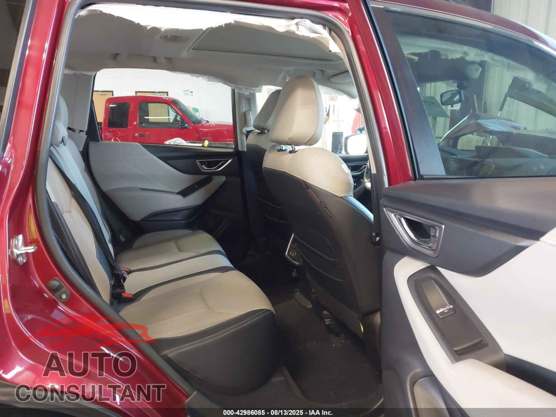SUBARU FORESTER 2019 - JF2SKAUC7KH538357