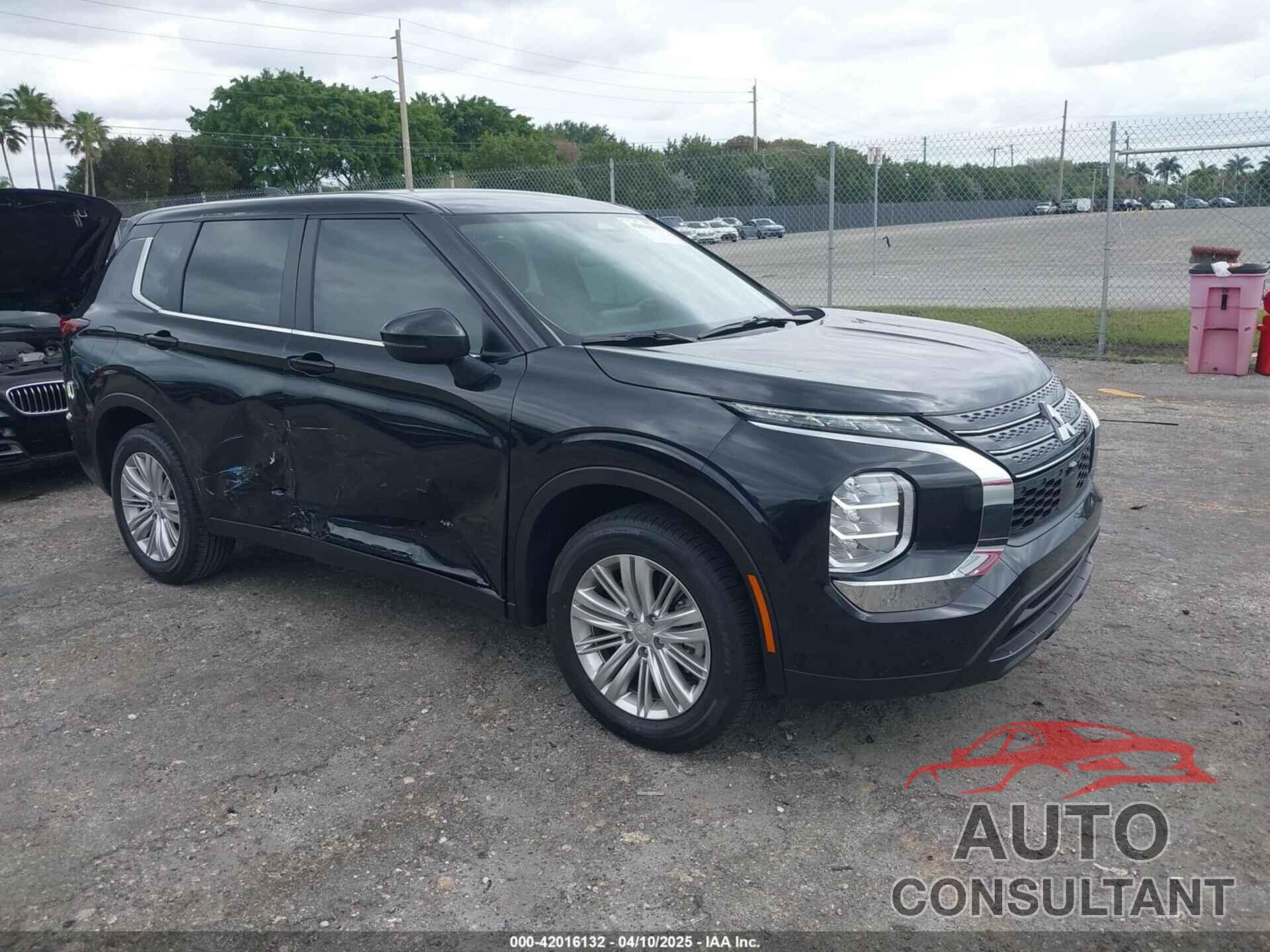 MITSUBISHI OUTLANDER 2024 - JA4J3UA80RZ067000