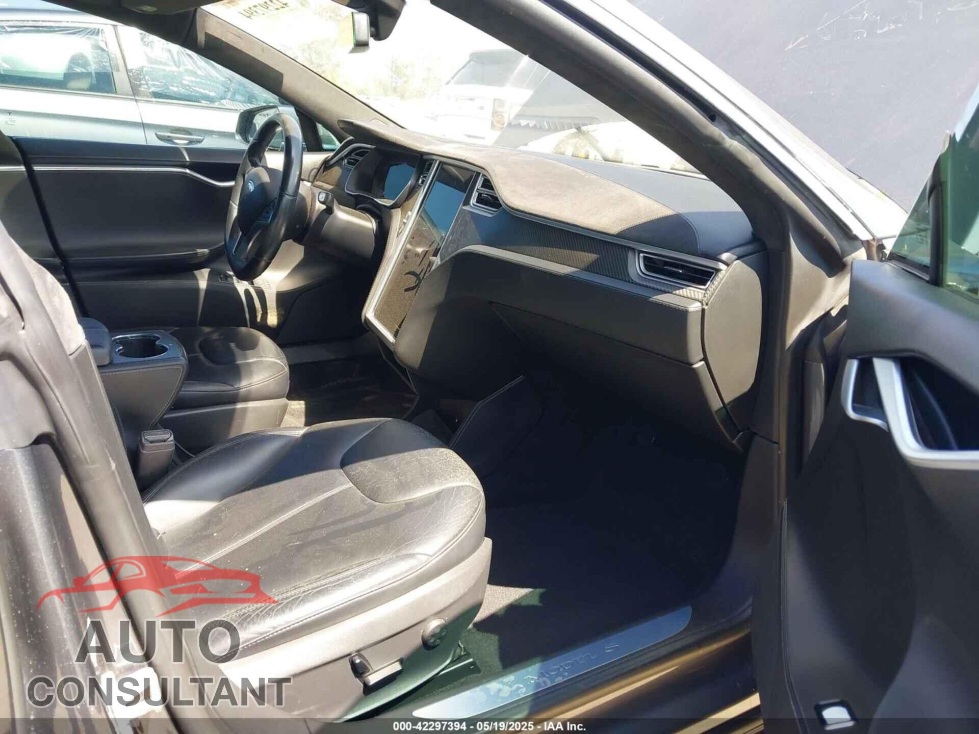 TESLA MODEL S 2014 - 5YJSA1H15EFP65285