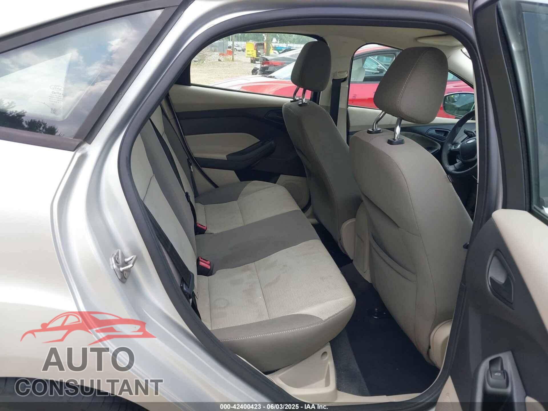 FORD FOCUS 2012 - 1FAHP3F23CL387502