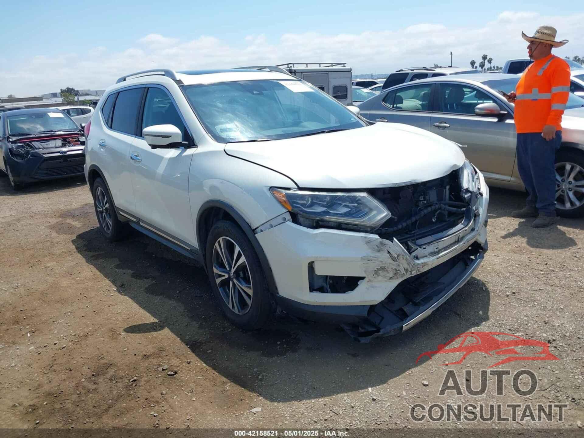 NISSAN ROGUE 2017 - 5N1AT2MV4HC869218