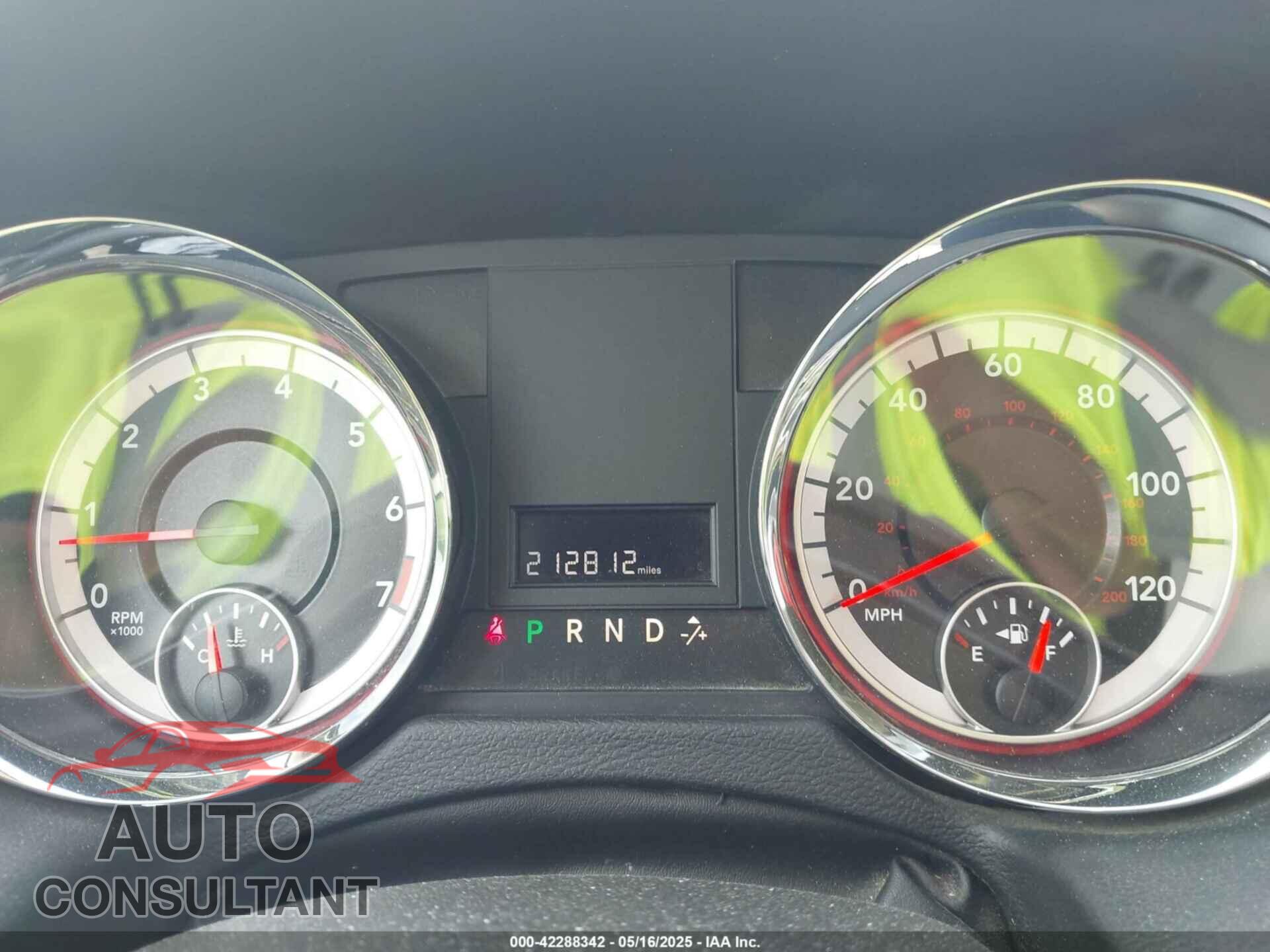 DODGE GRAND CARAVAN 2016 - 2C4RDGBG5GR388471