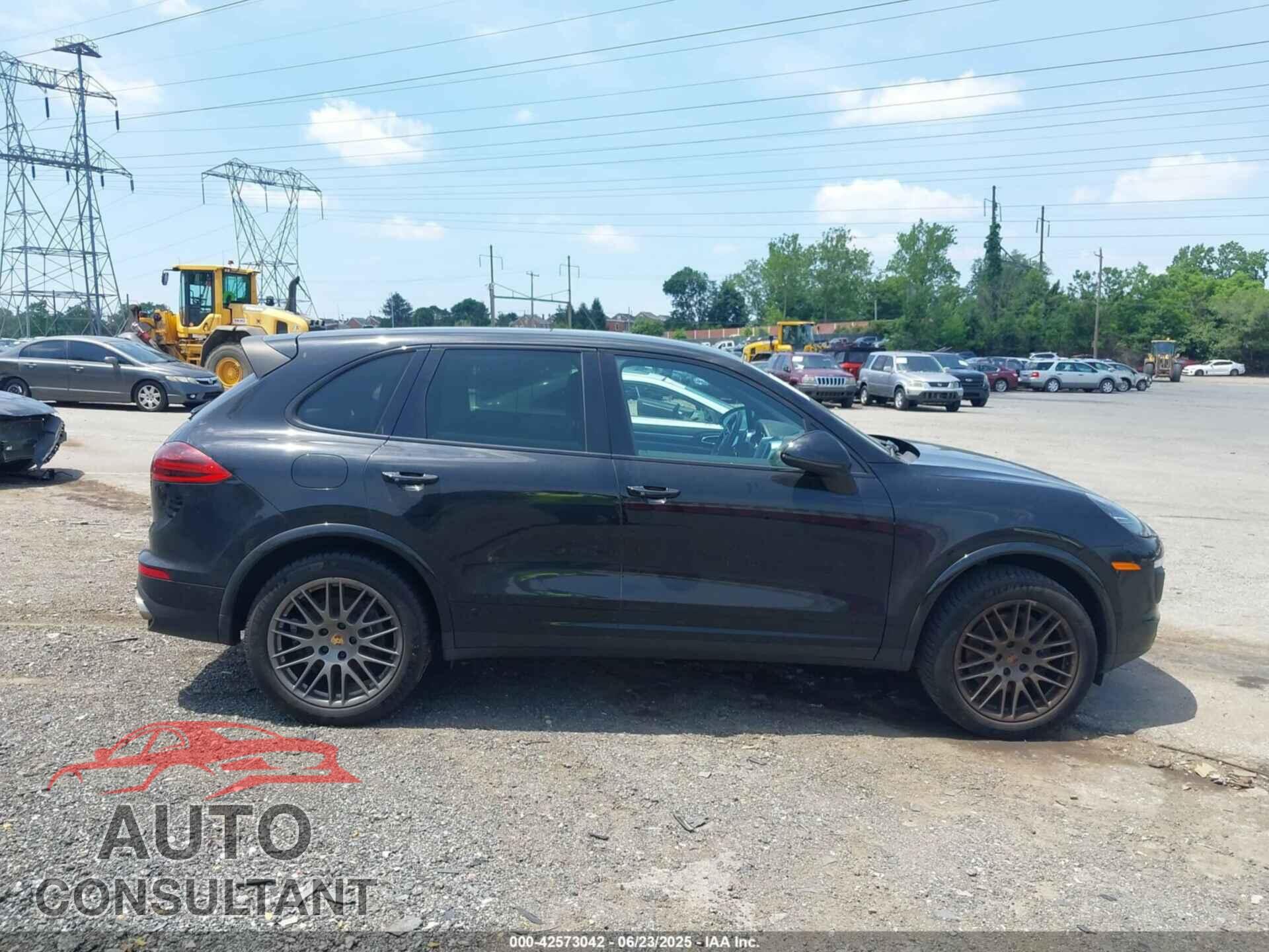 PORSCHE CAYENNE 2017 - WP1AA2A25HKA80374