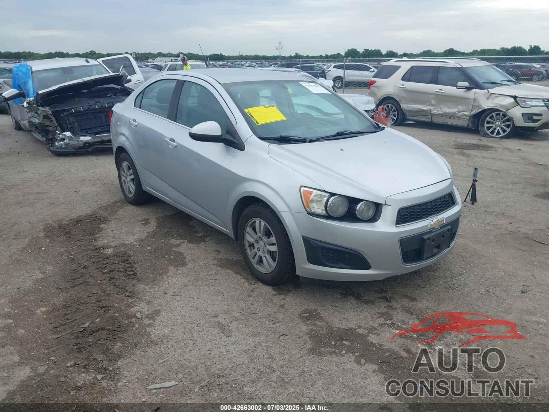 CHEVROLET SONIC 2014 - 1G1JC5SB6E4213700