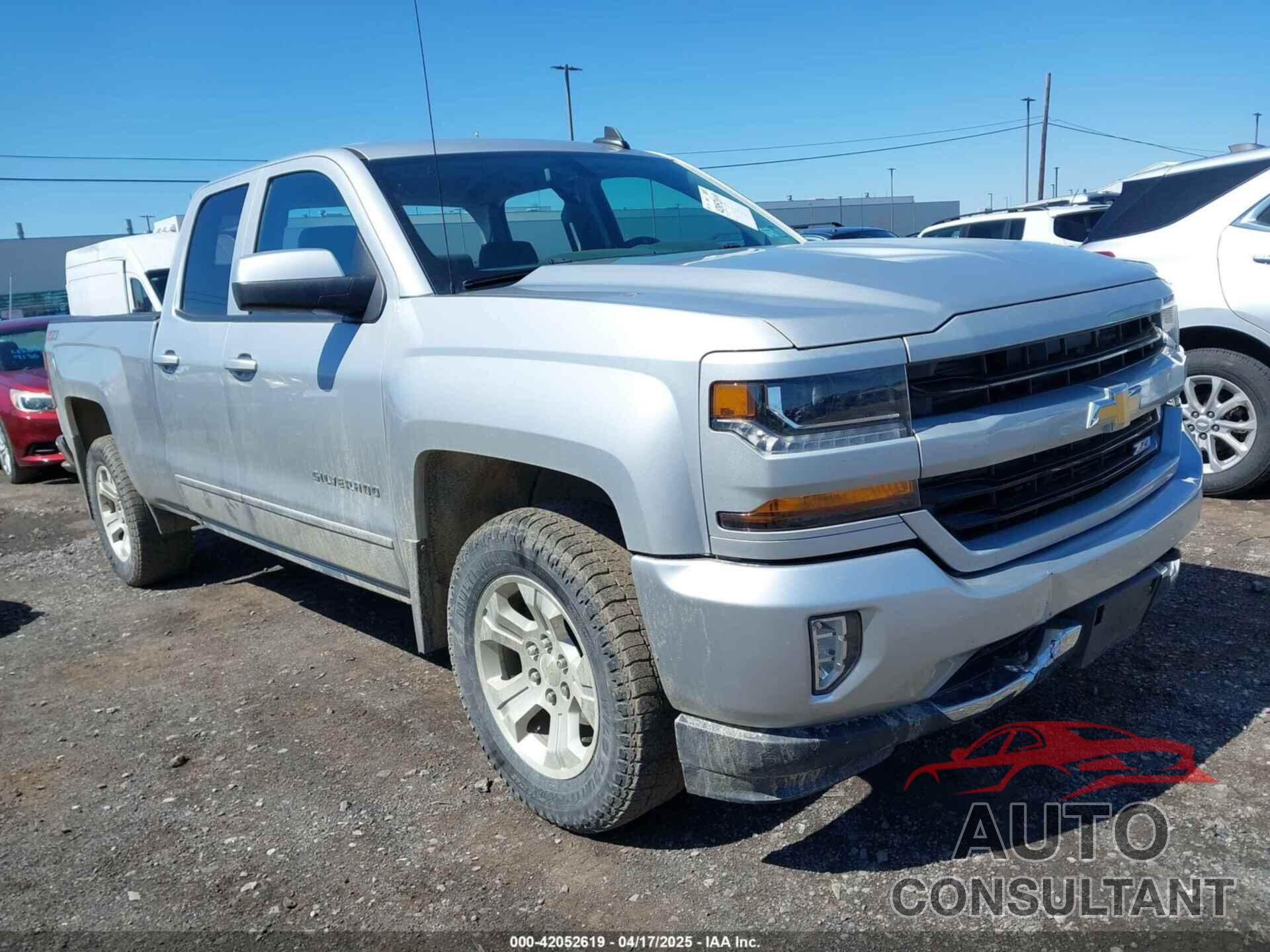 CHEVROLET SILVERADO 1500 2018 - 1GCVKREC8JZ237565