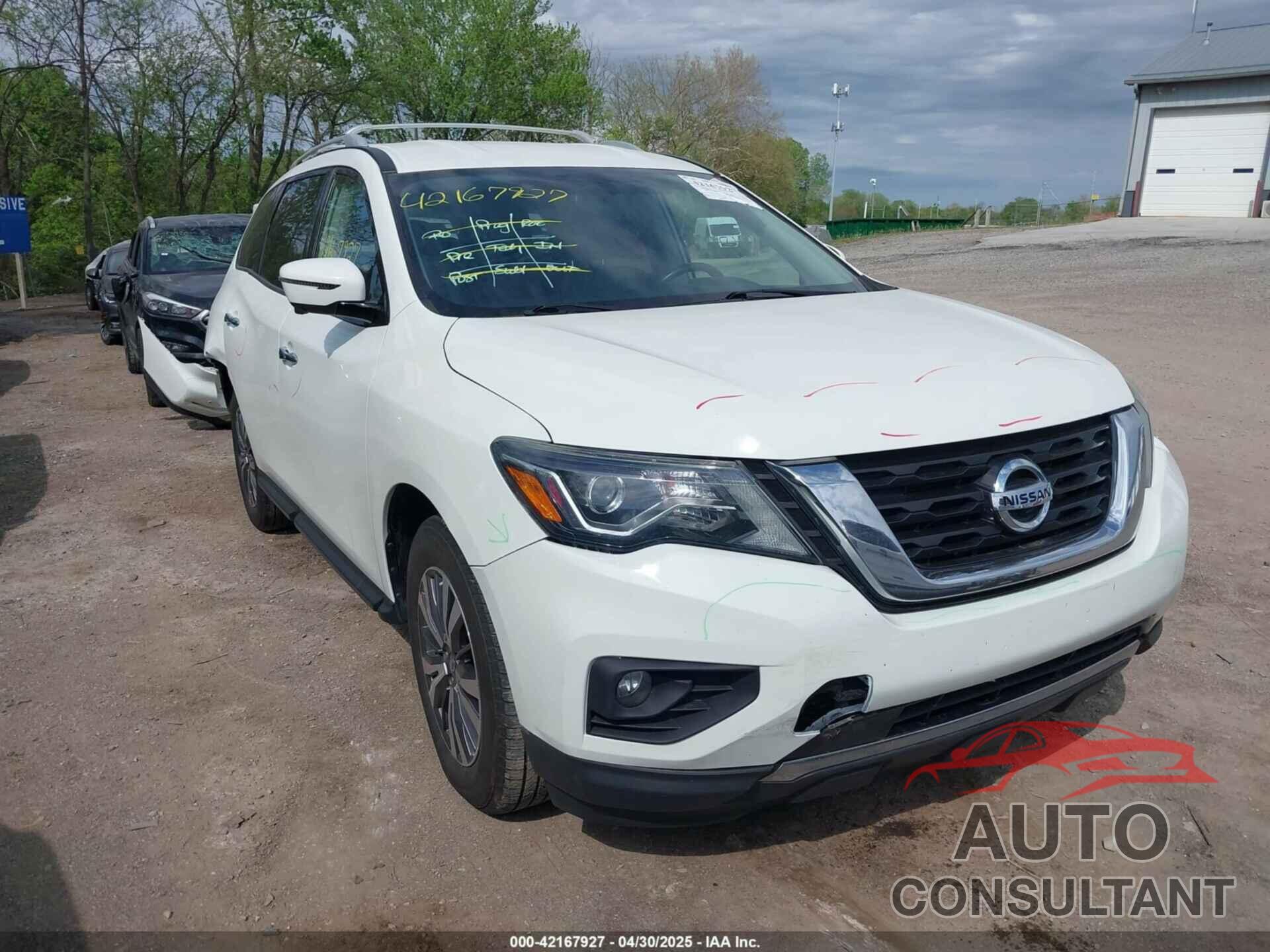 NISSAN PATHFINDER 2018 - 5N1DR2MM8JC612040