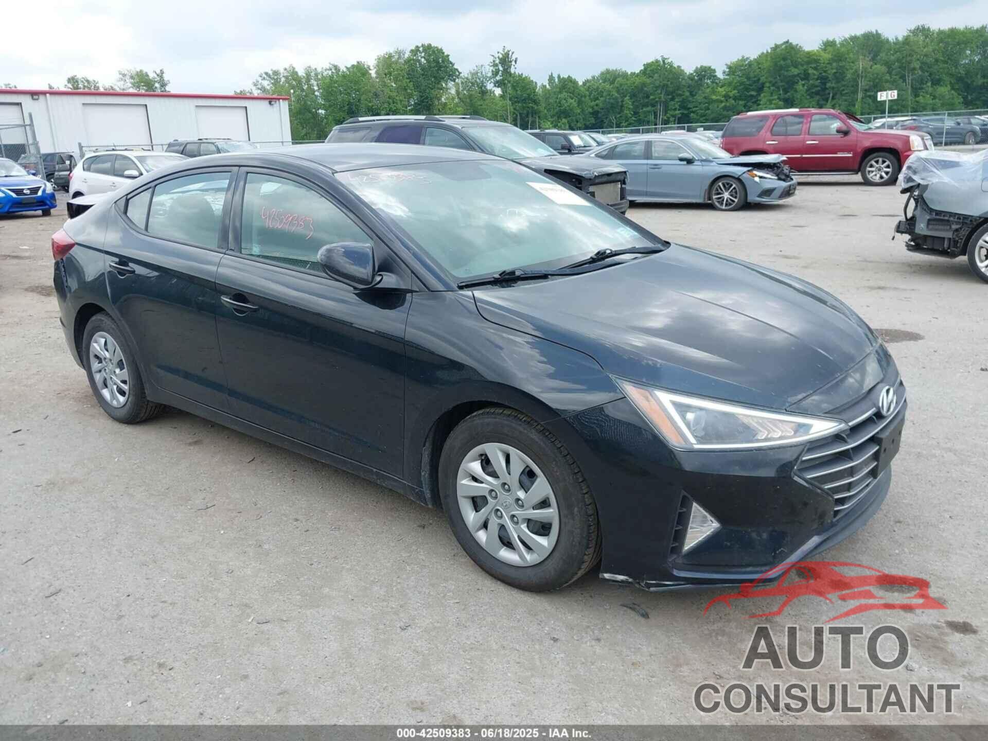 HYUNDAI ELANTRA 2019 - 5NPD74LF2KH490855