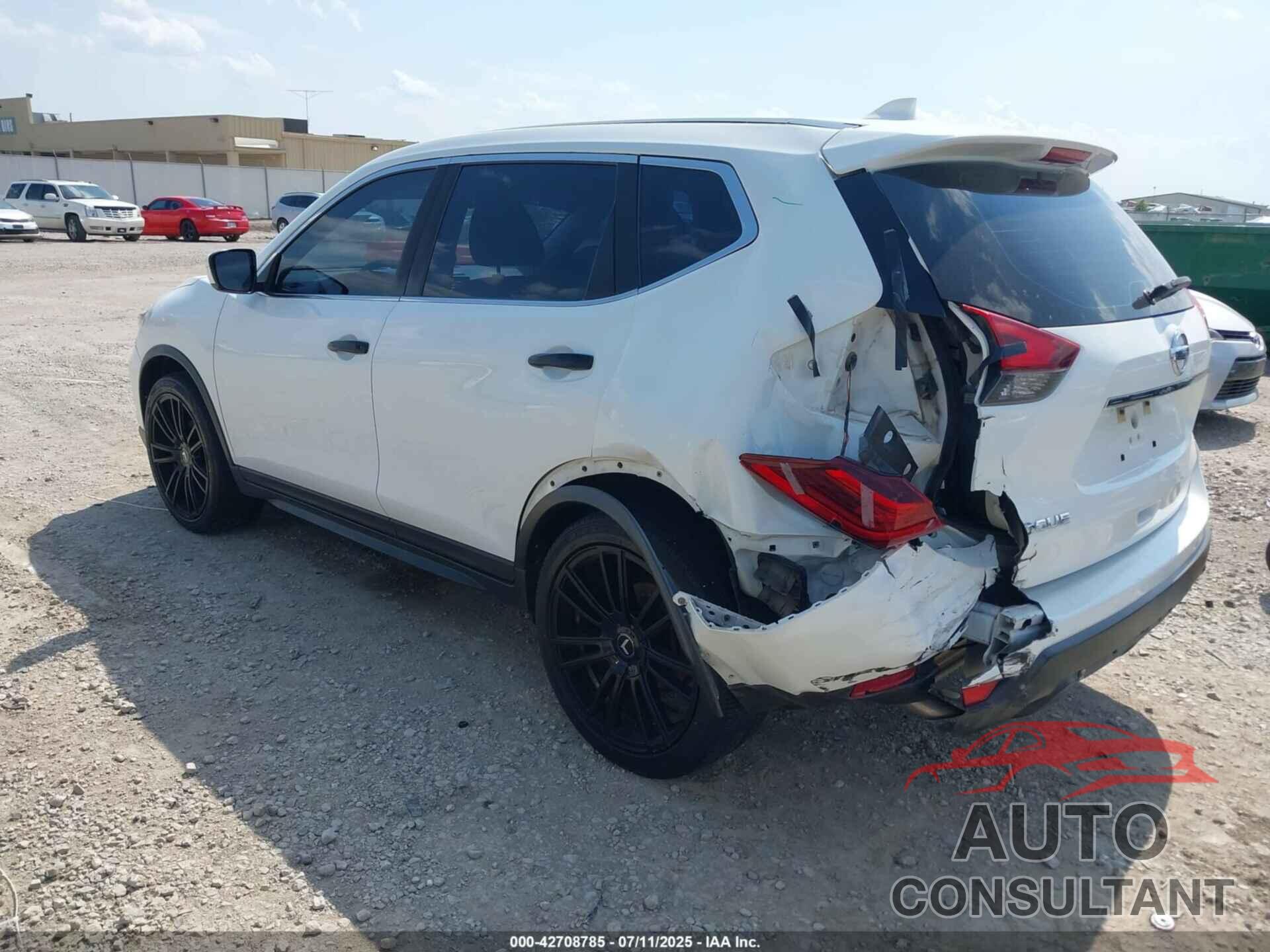 NISSAN ROGUE 2017 - KNMAT2MT7HP517522