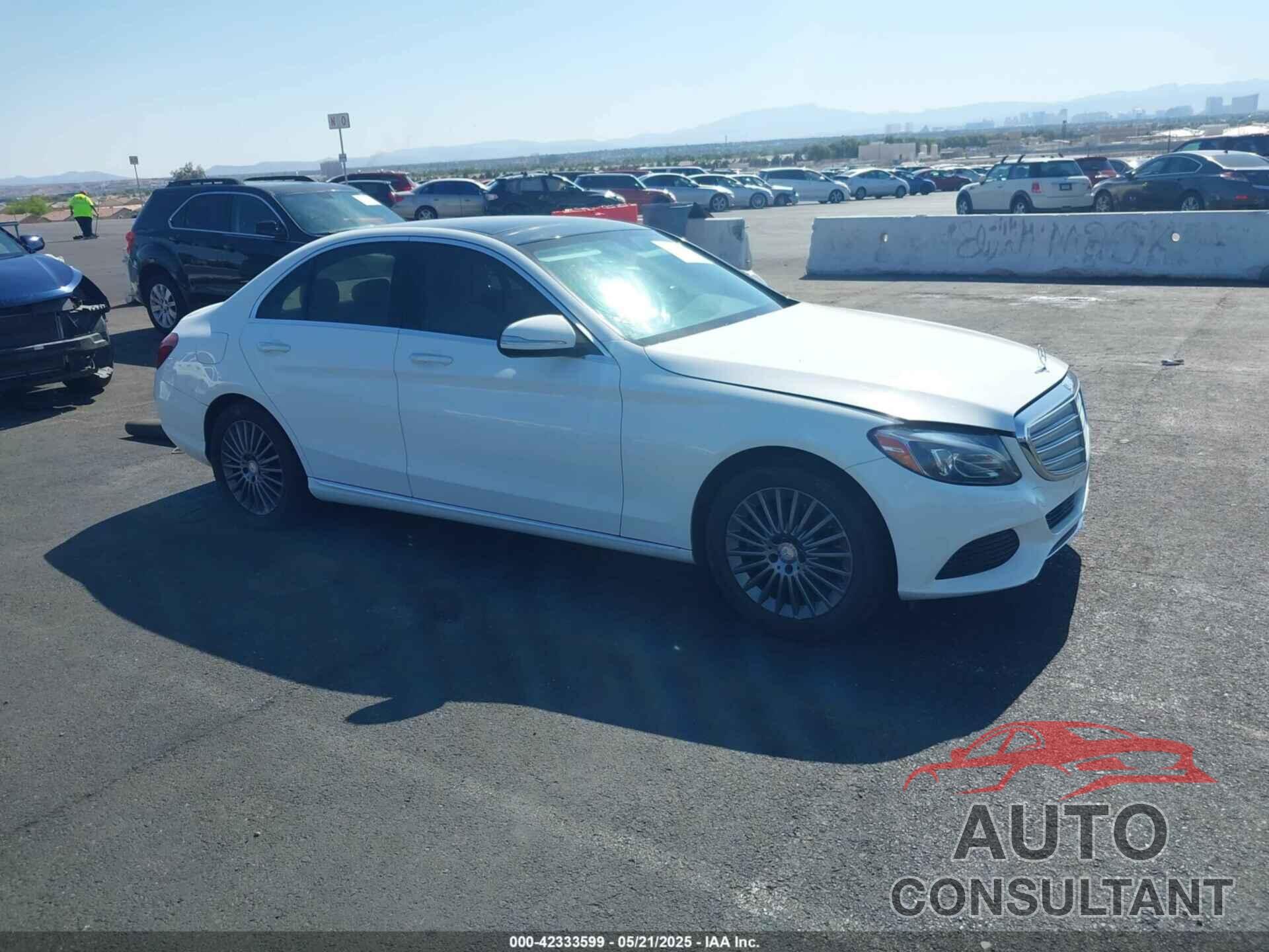 MERCEDES-BENZ C 300 2015 - 55SWF4KB6FU024391