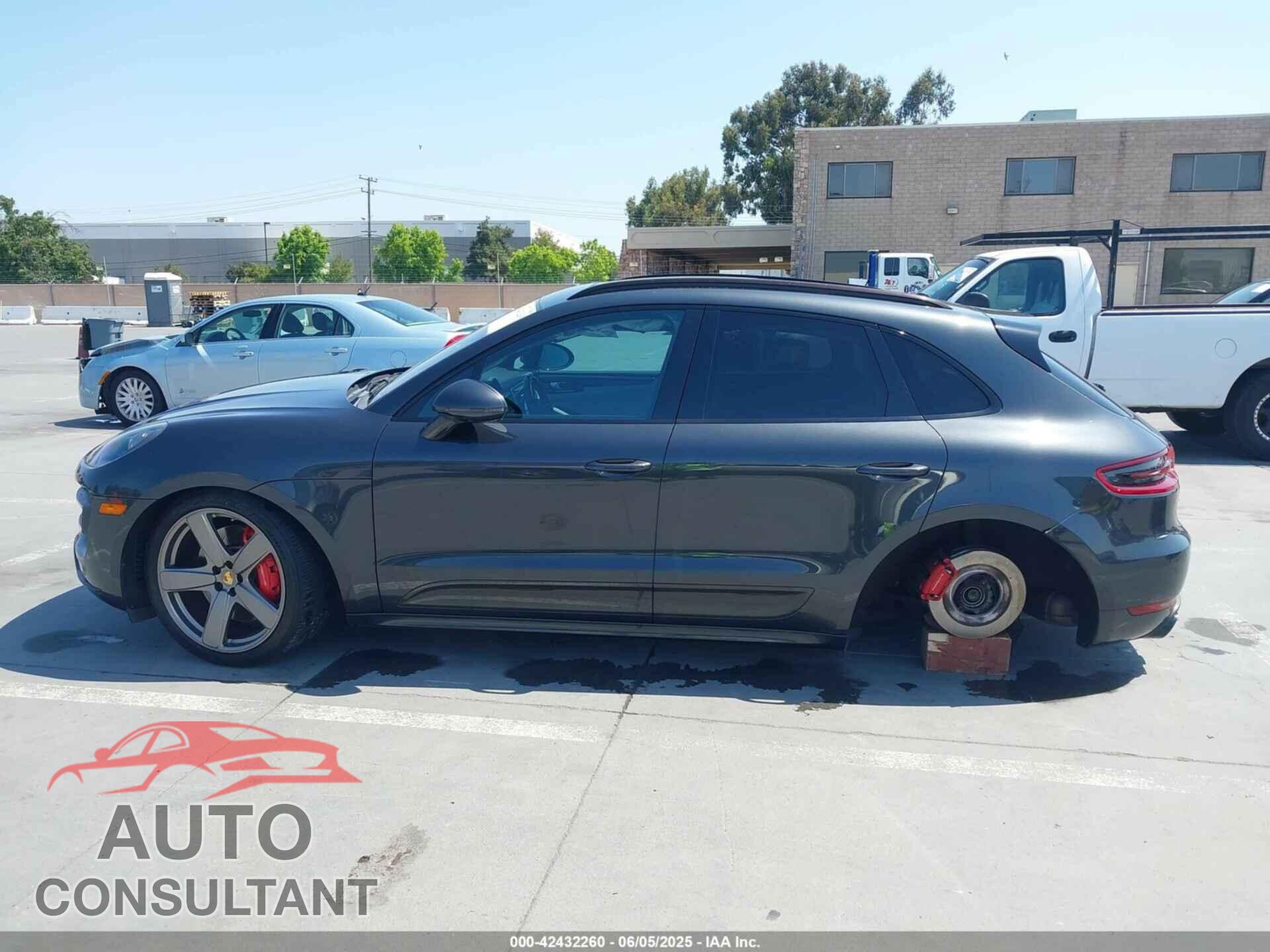PORSCHE MACAN 2017 - WP1AF2A58HLB61990