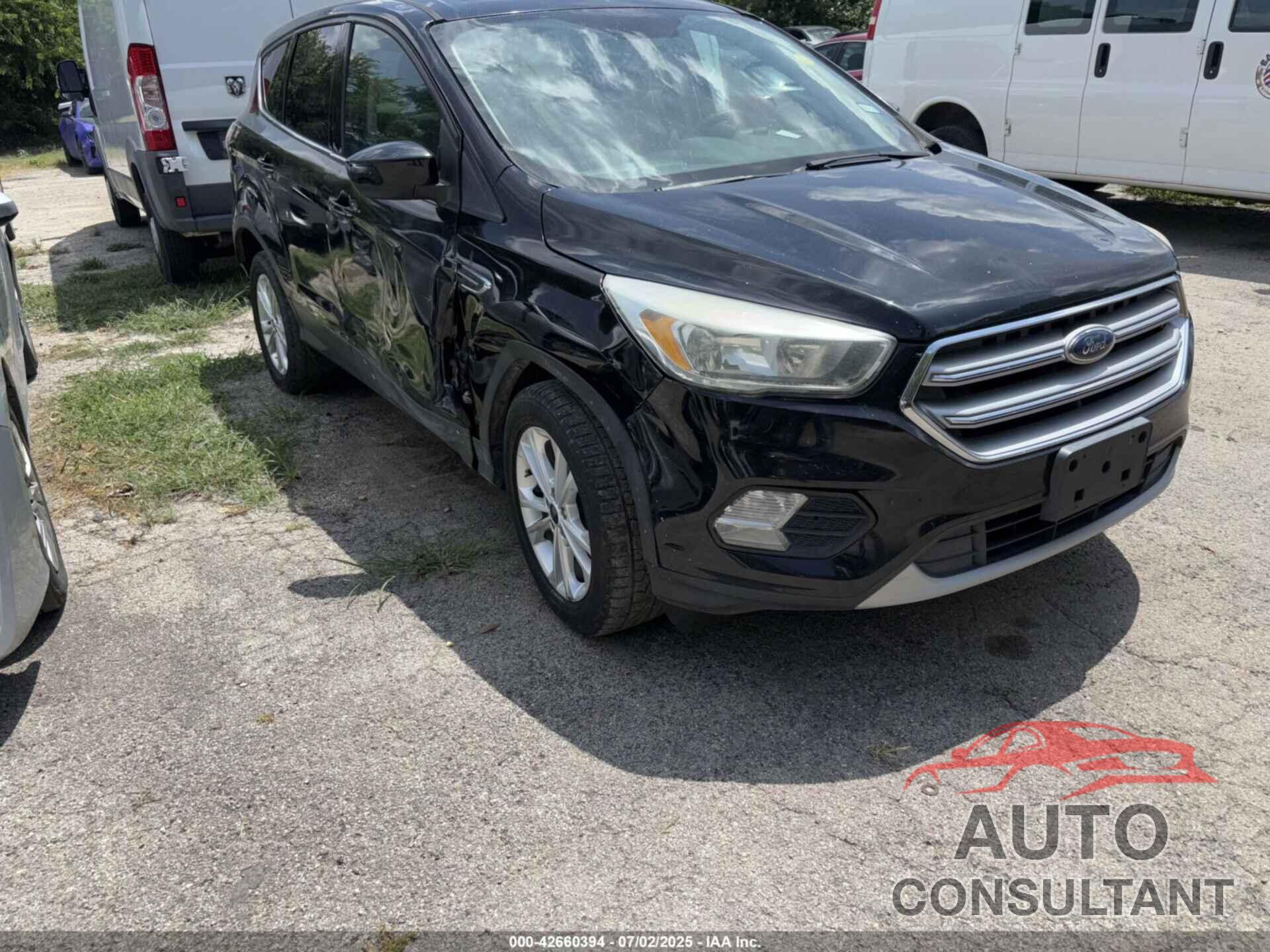 FORD ESCAPE 2017 - 1FMCU0GD6HUB01697