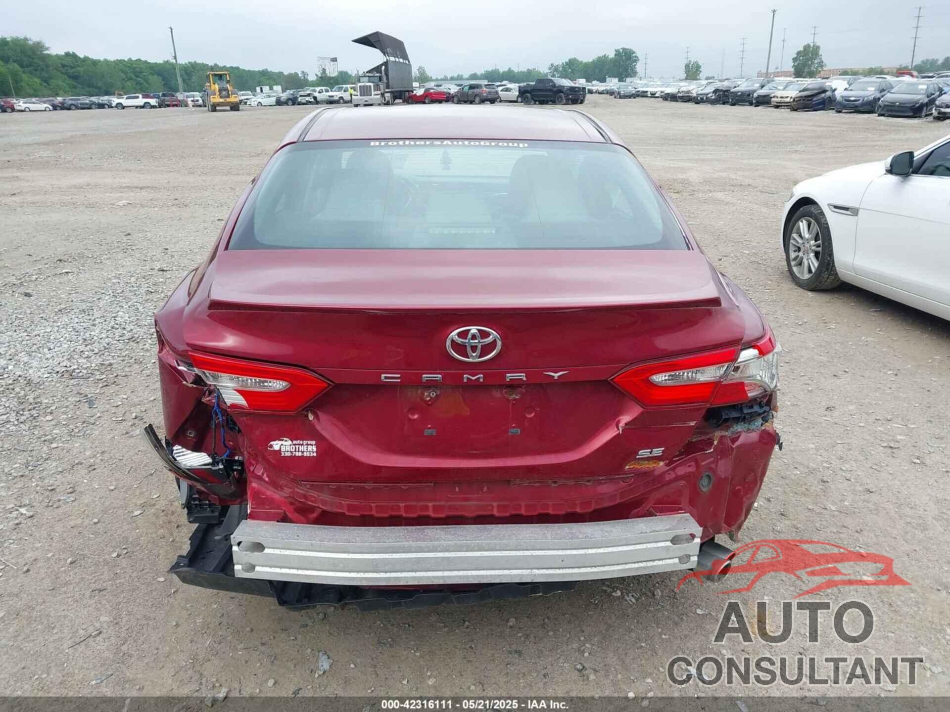 TOYOTA CAMRY 2018 - 4T1B11HK3JU553992