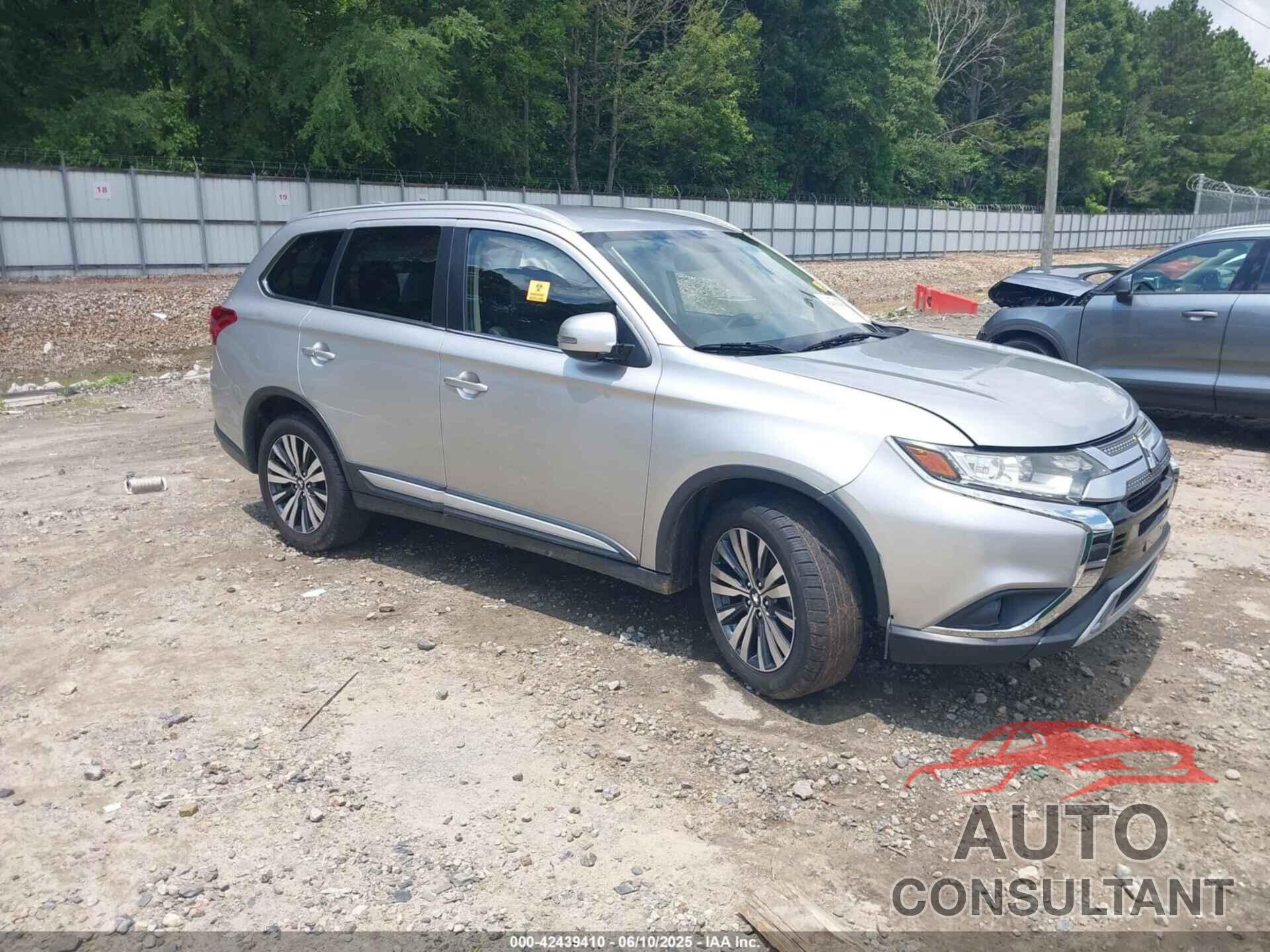 MITSUBISHI OUTLANDER 2019 - JA4AZ3A33KJ000988