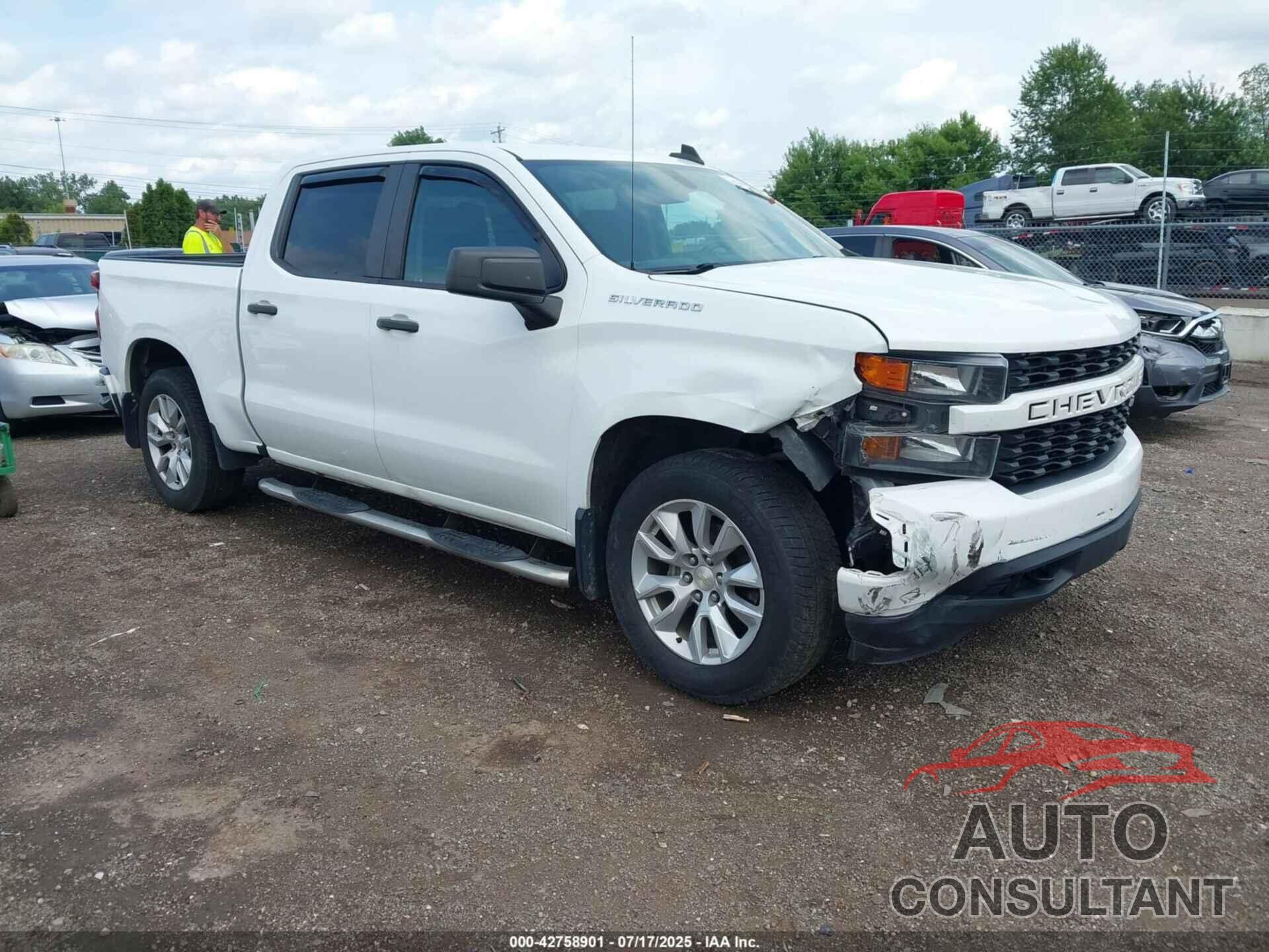 CHEVROLET SILVERADO 1500 2021 - 3GCPYBEK1MG187778