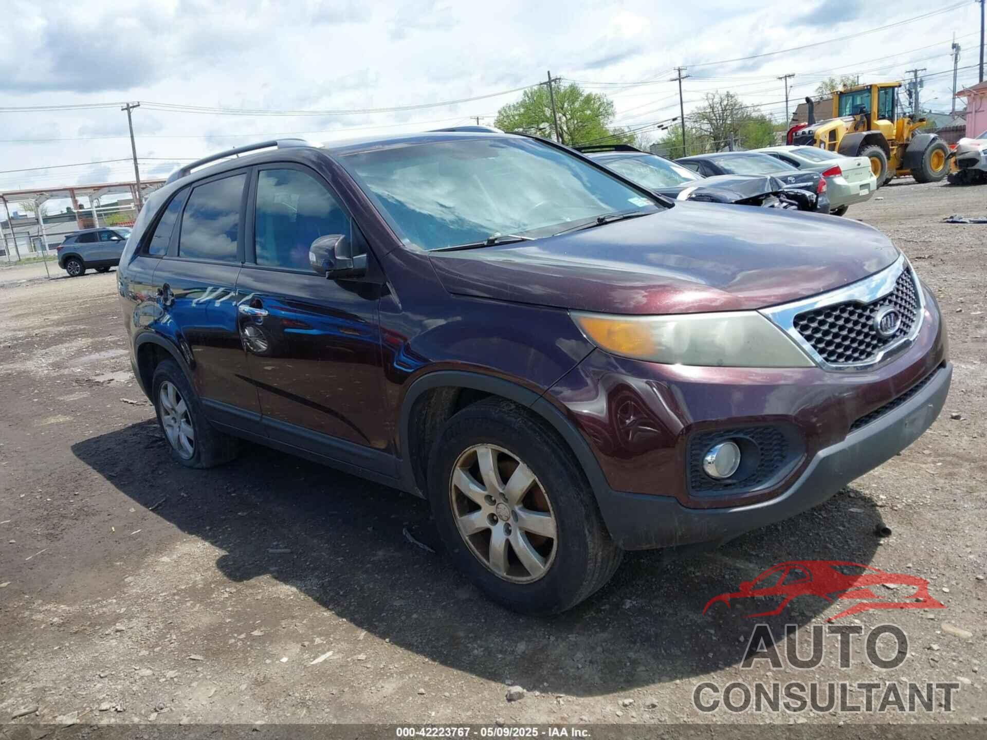 KIA SORENTO 2011 - 5XYKT4A18BG077291