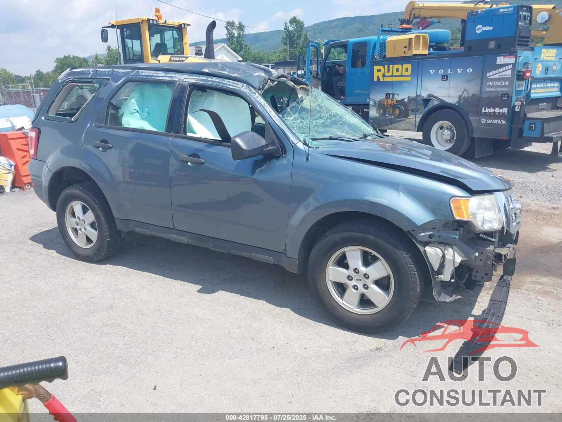 FORD ESCAPE 2011 - 1FMCU0C7XBKA96569
