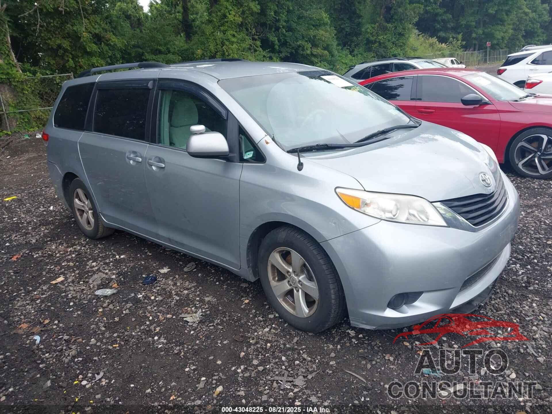 TOYOTA SIENNA 2014 - 5TDKK3DC4ES519064