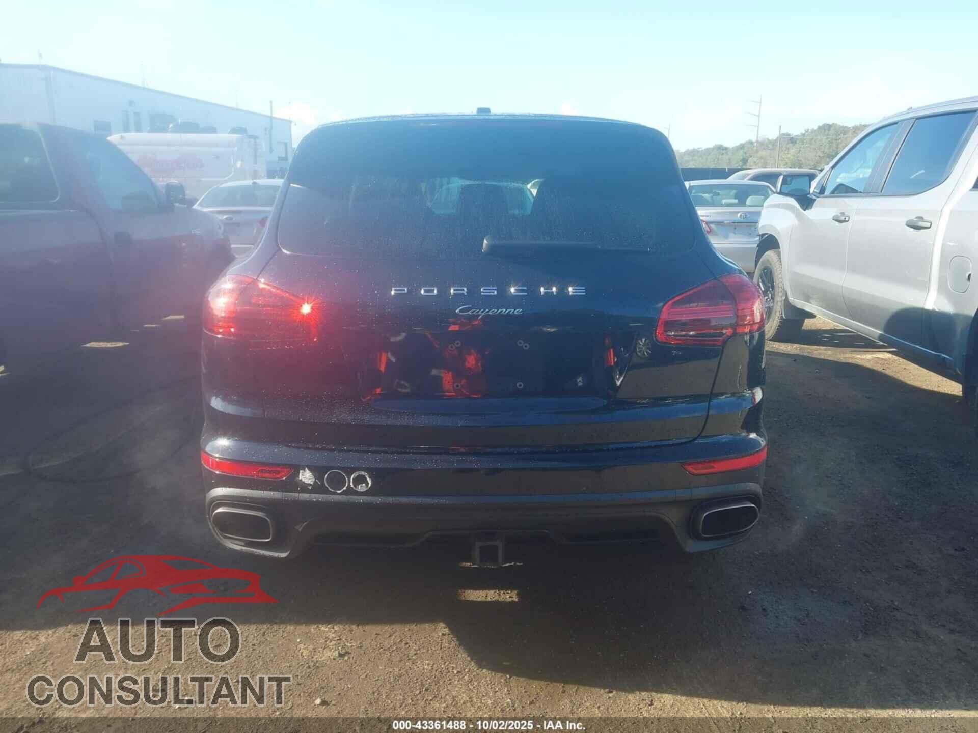 PORSCHE CAYENNE 2016 - WP1AA2A26GLA03604